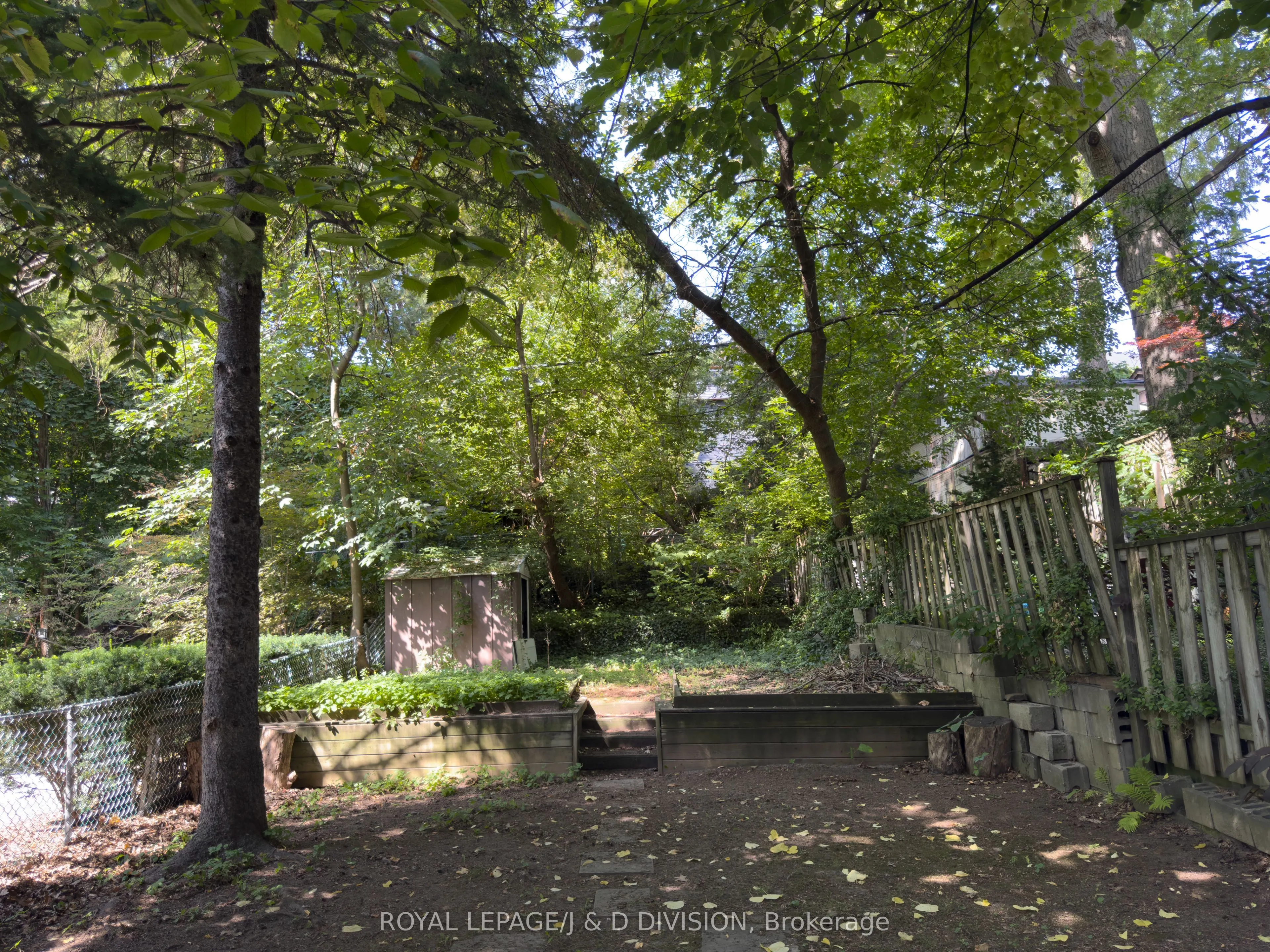 30 Woodlawn Avenue W