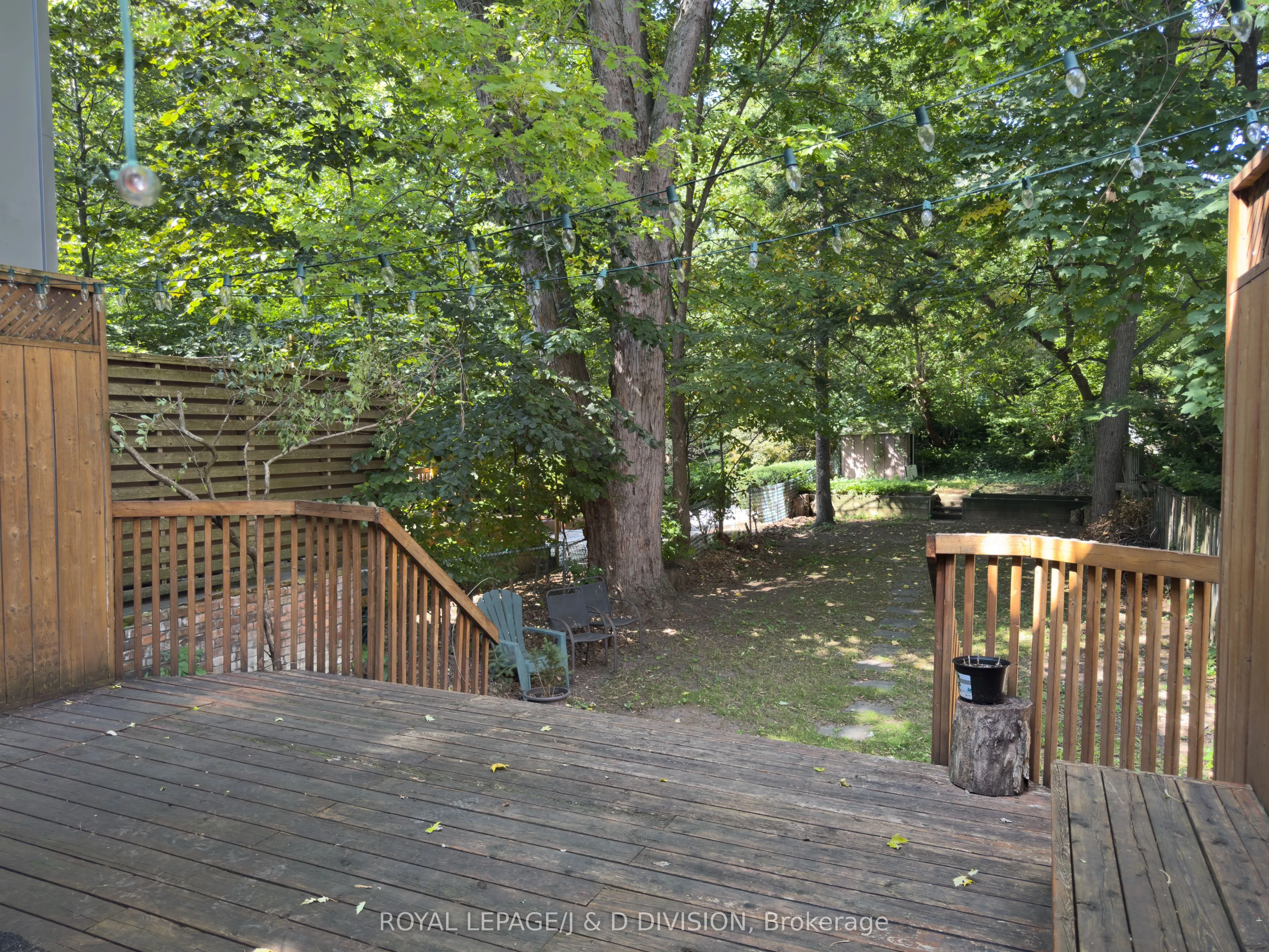 30 Woodlawn Avenue W