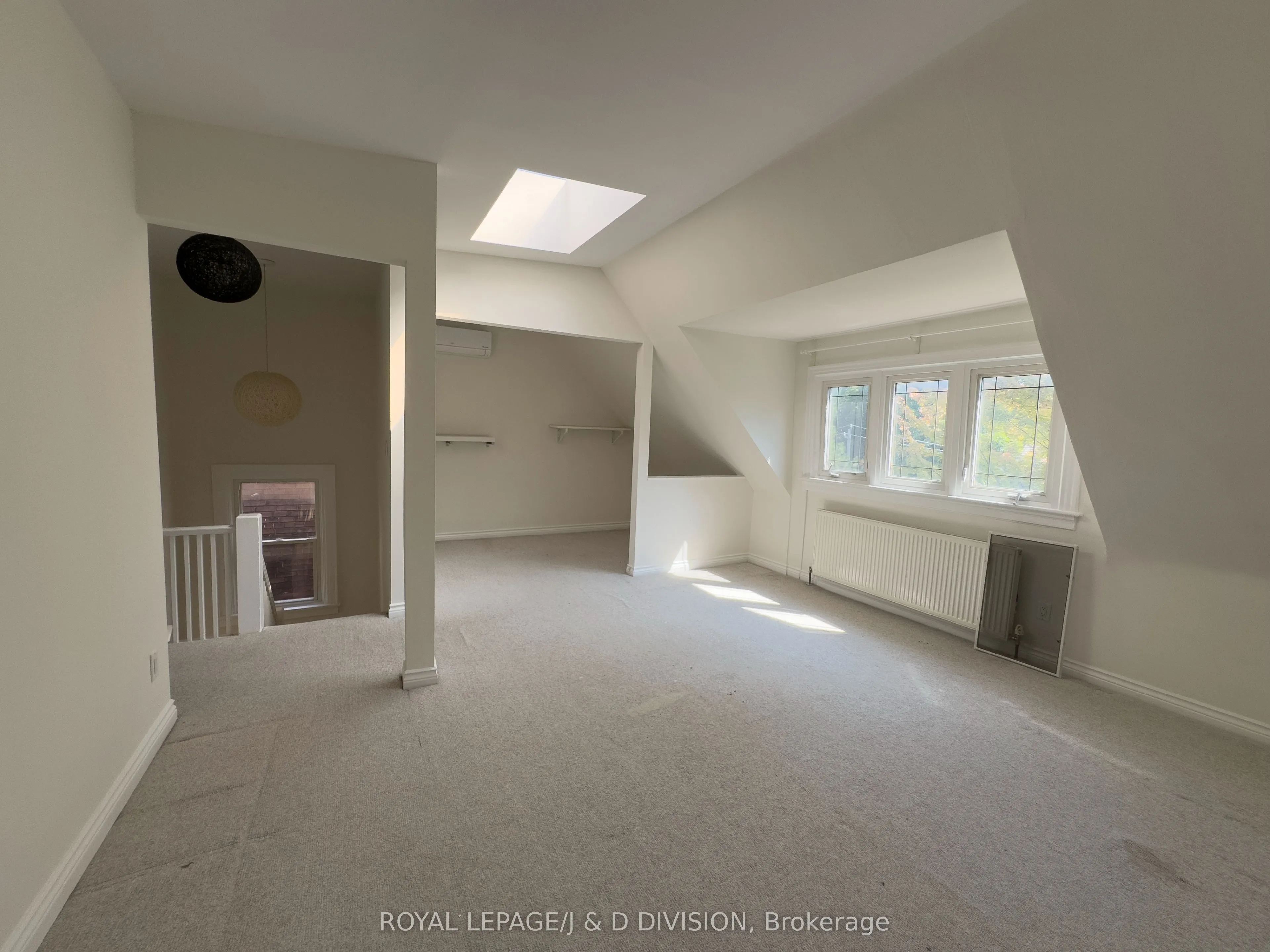 30 Woodlawn Avenue W