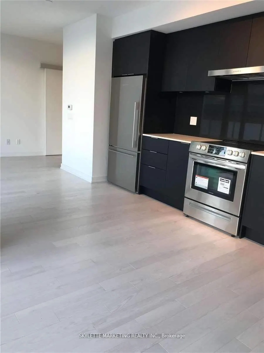 25 Richmond Street E, #617