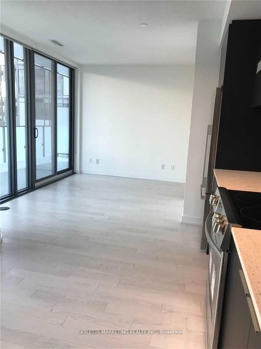 25 Richmond Street E, #617