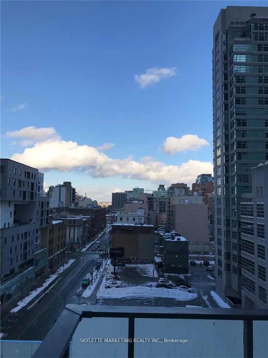 25 Richmond Street E, #617