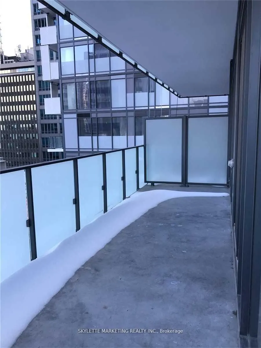 25 Richmond Street E, #617