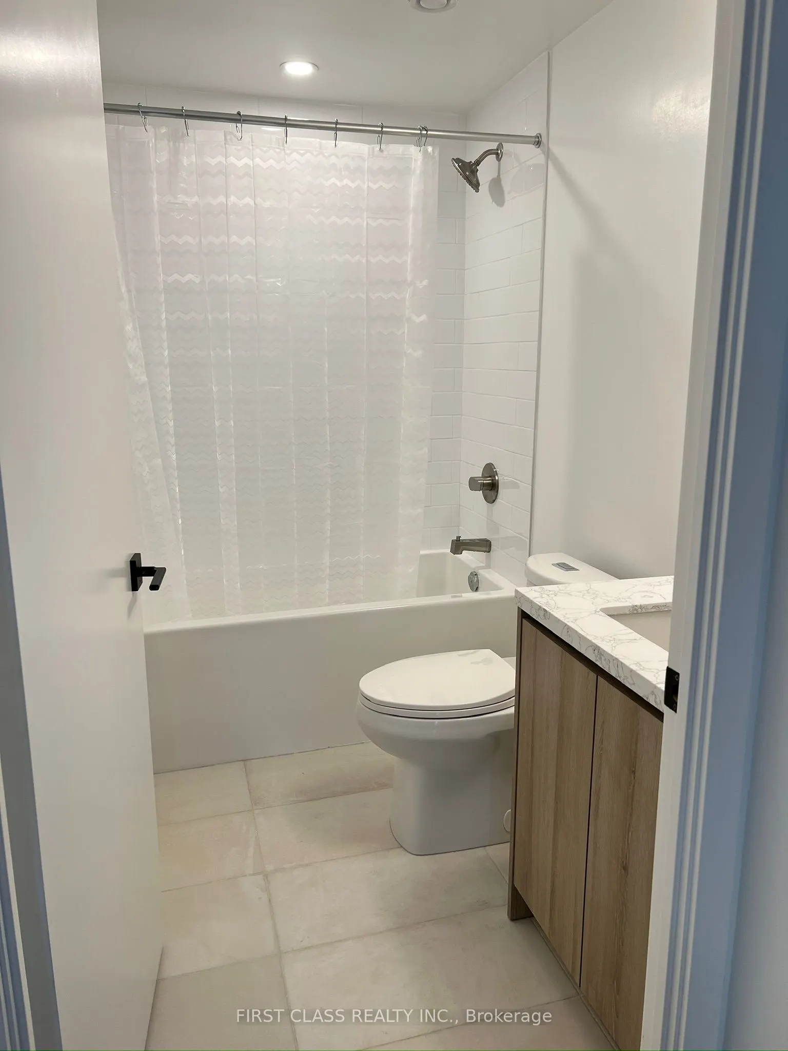 319 Jarvis Street W, #805