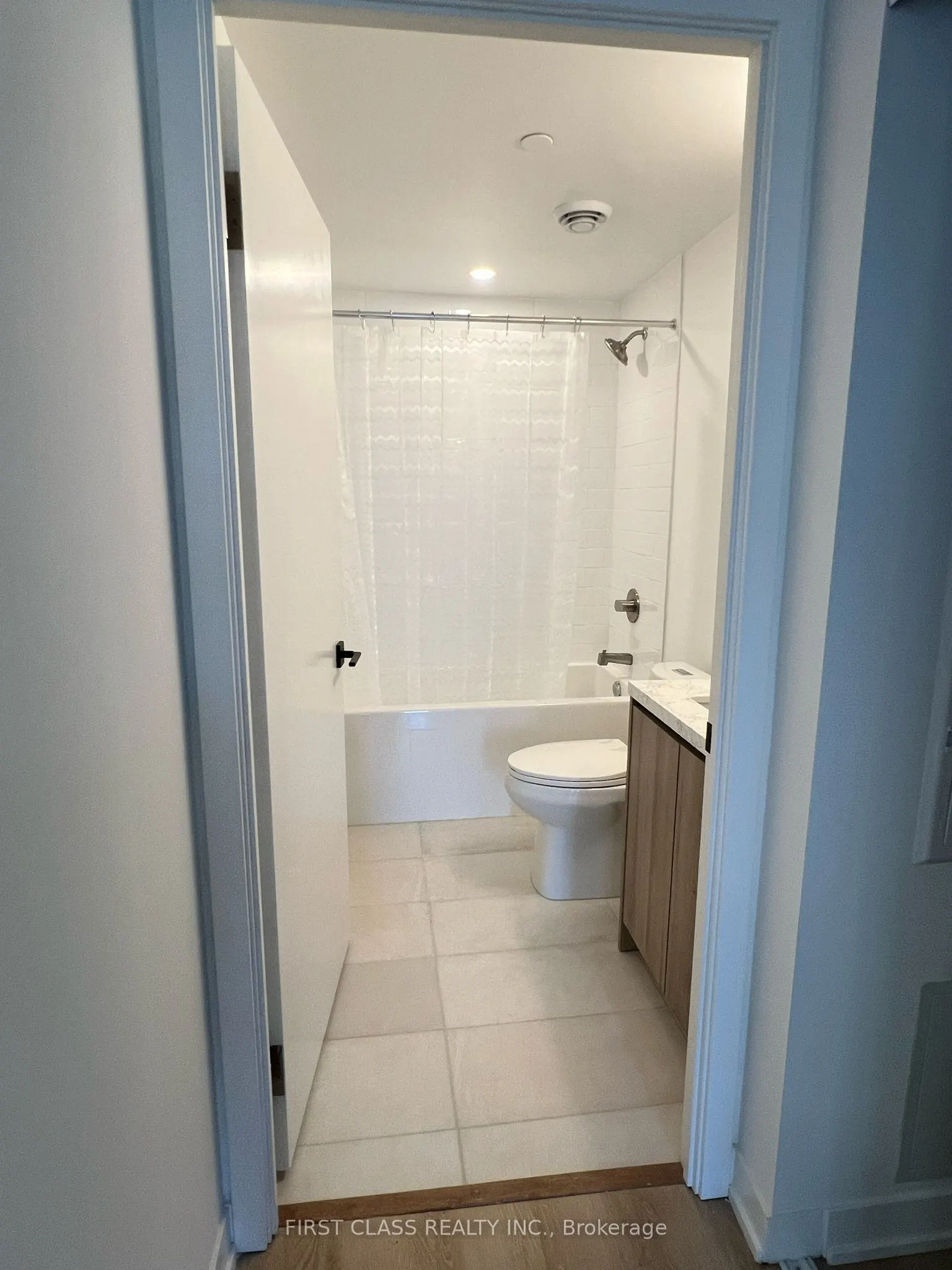 319 Jarvis Street W, #805