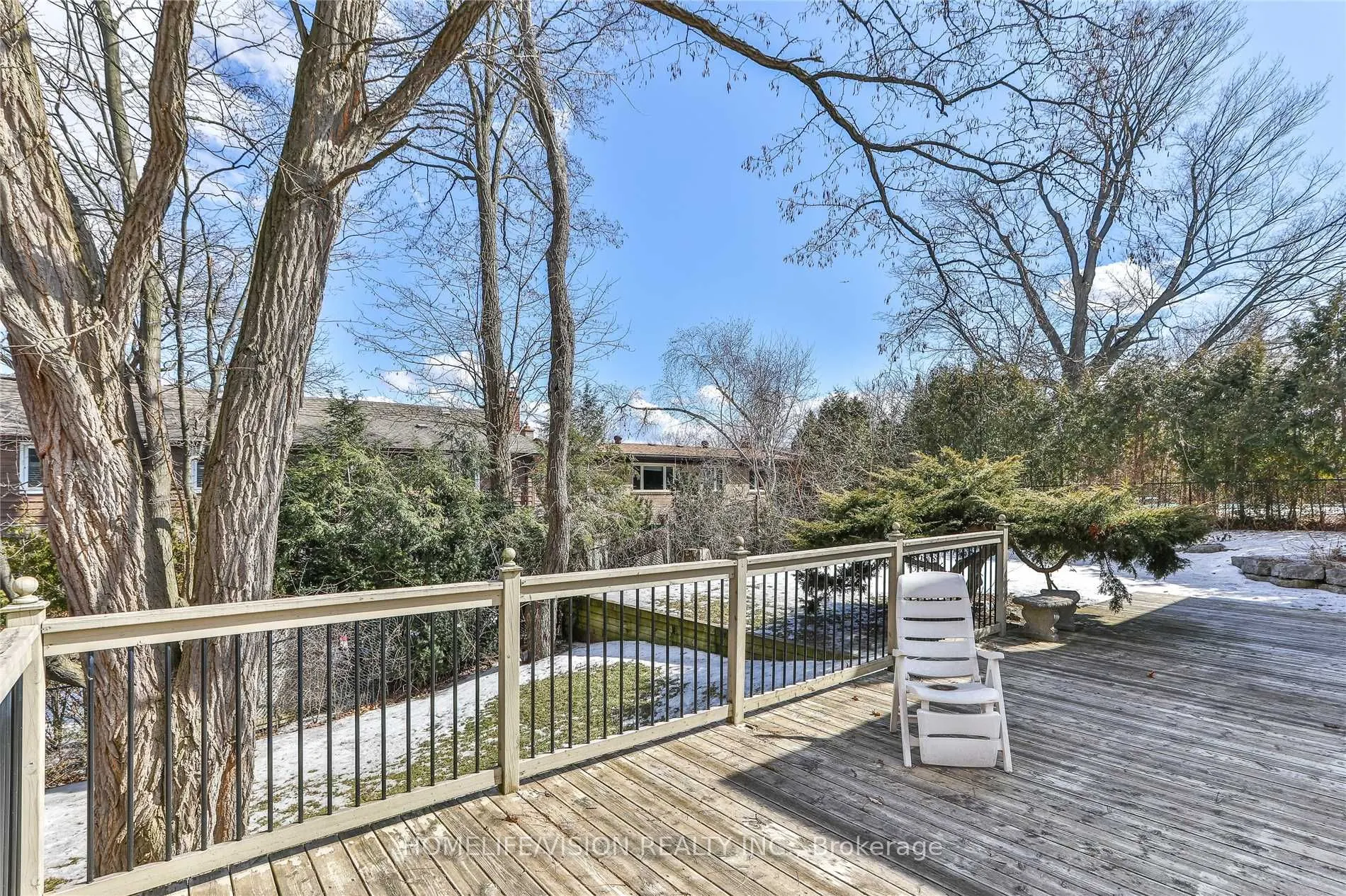 111 Bannatyne Drive