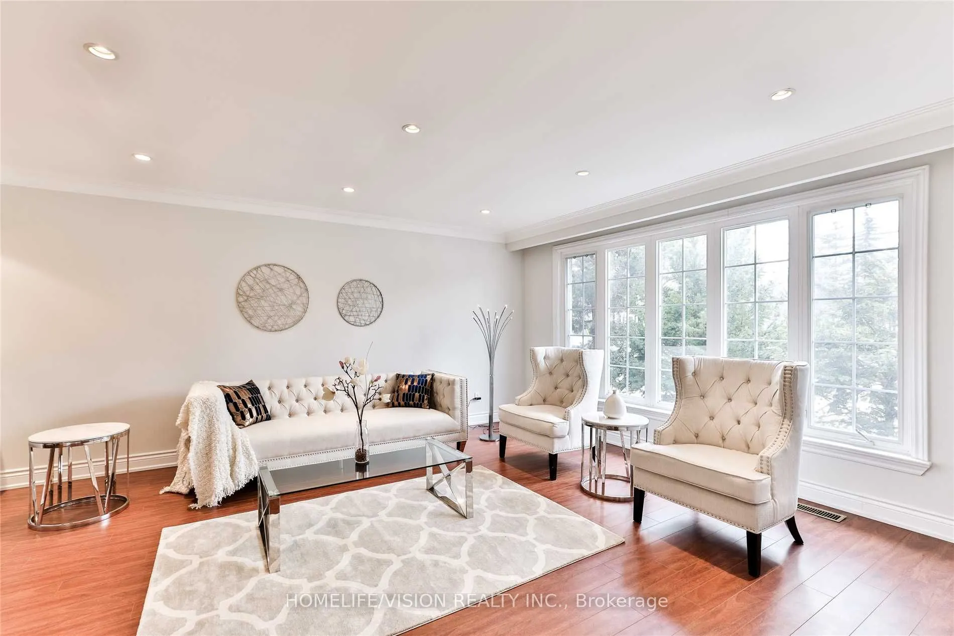 111 Bannatyne Drive