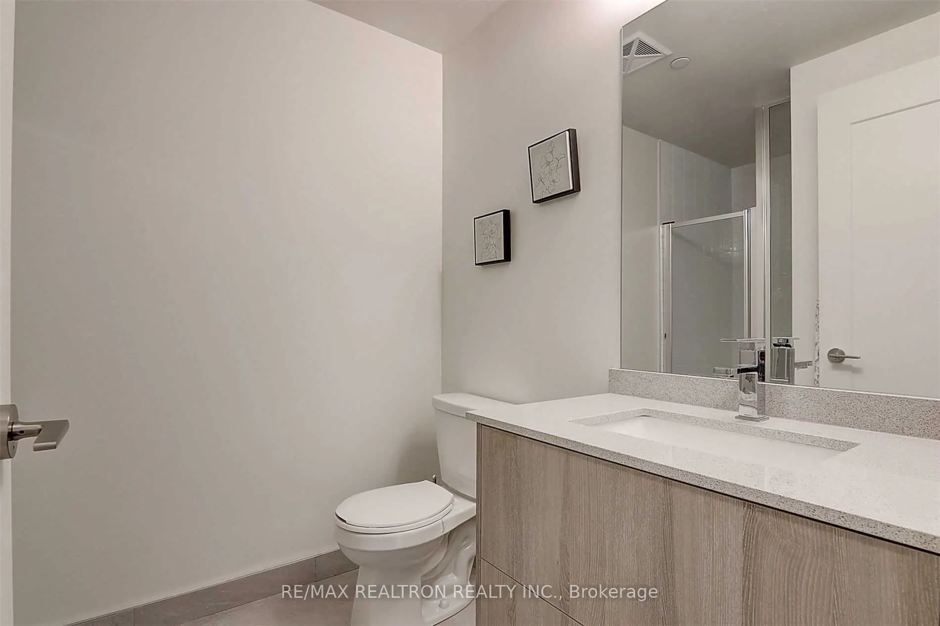 330 Richmond Street W, #2512