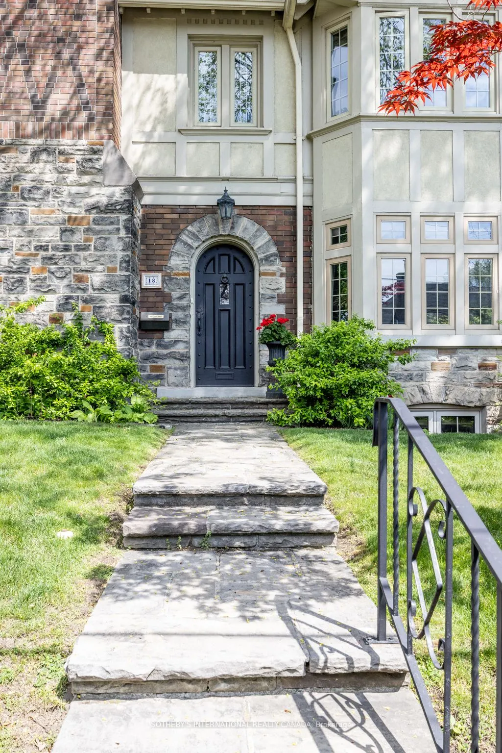 131 Highbourne Road, #Upper