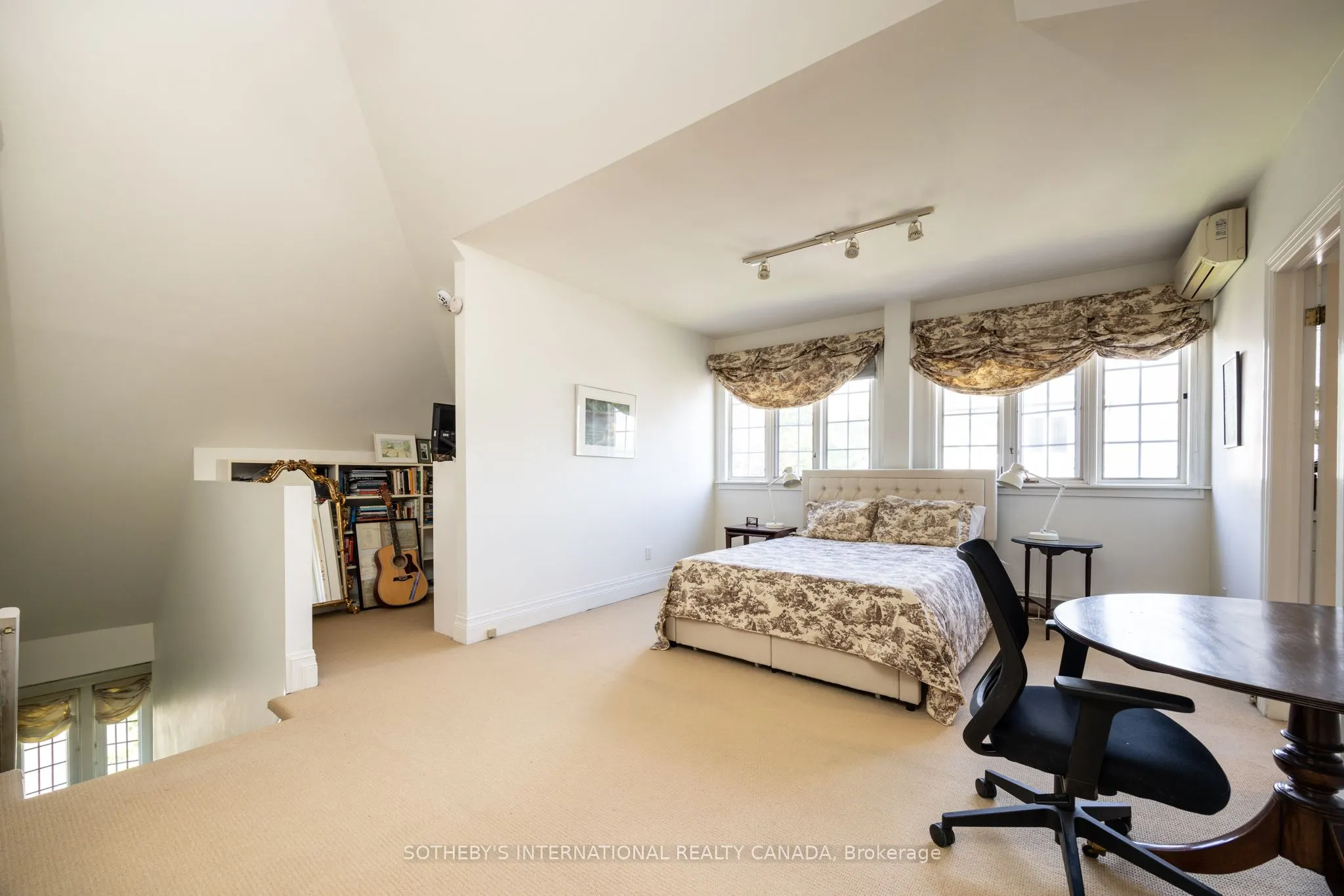 131 Highbourne Road, #Upper