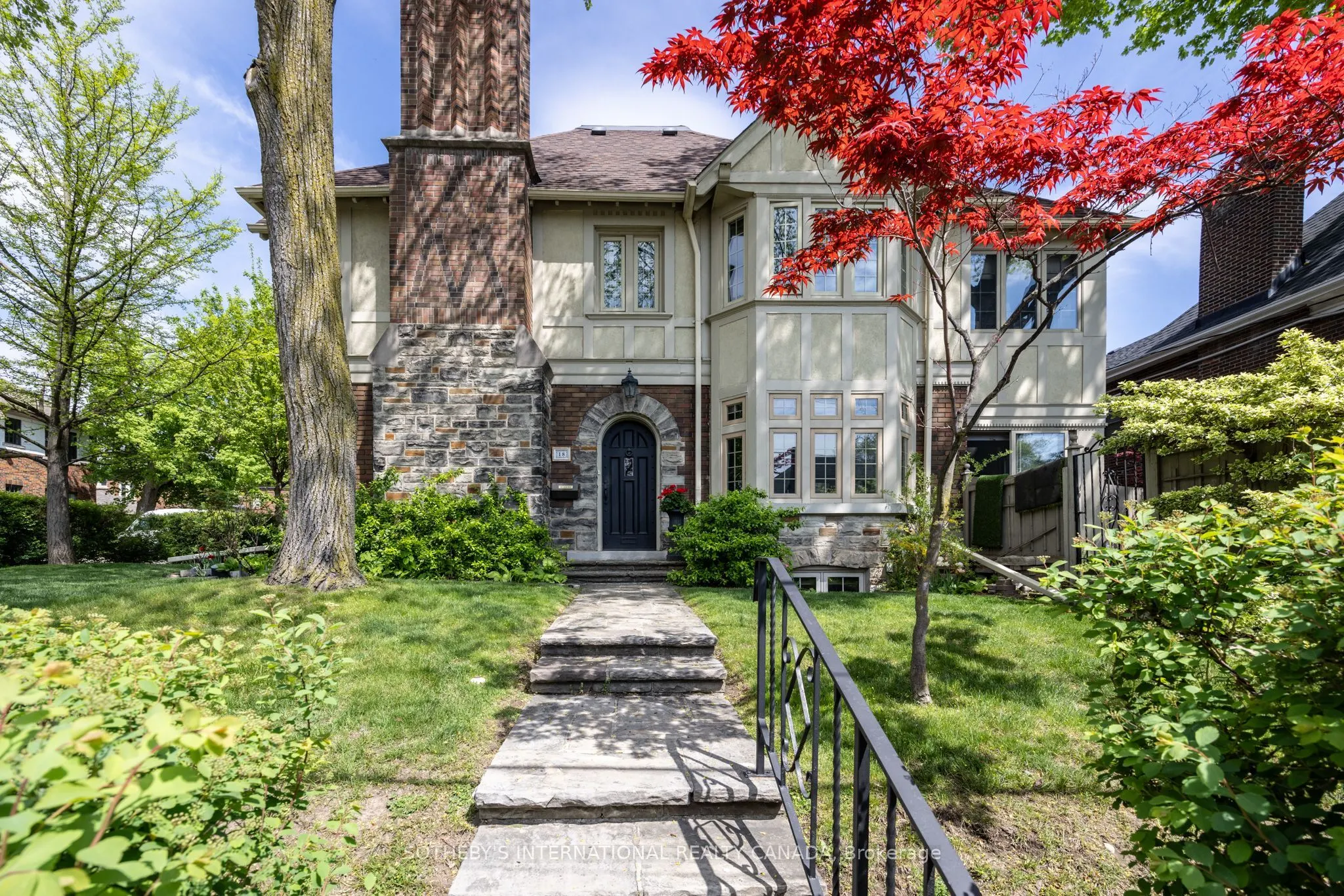 131 Highbourne Road, #Upper