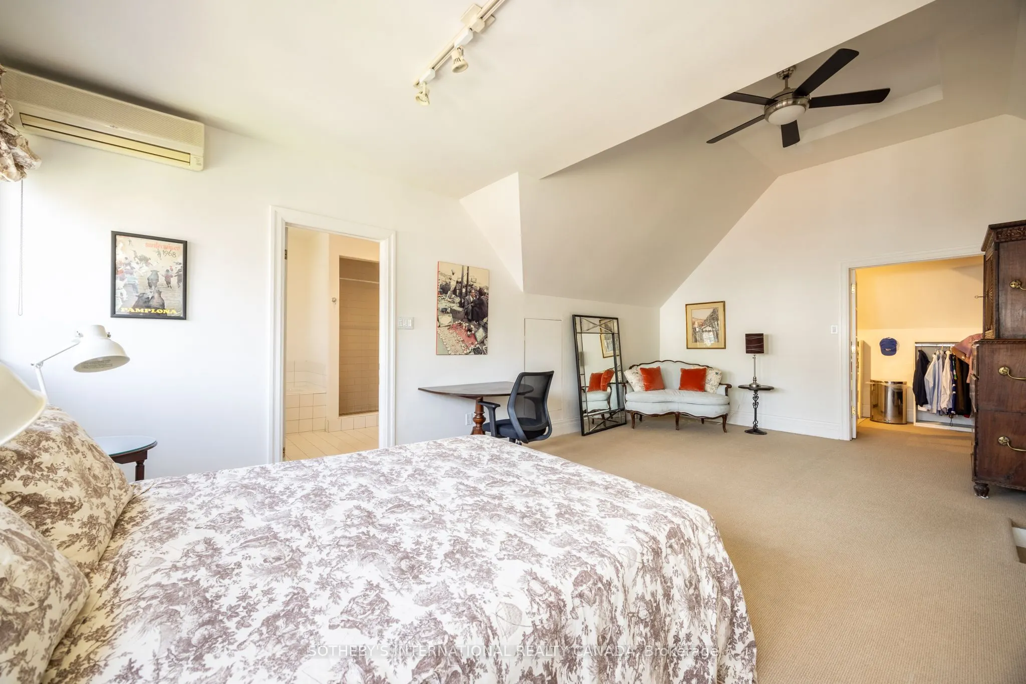 131 Highbourne Road, #Upper