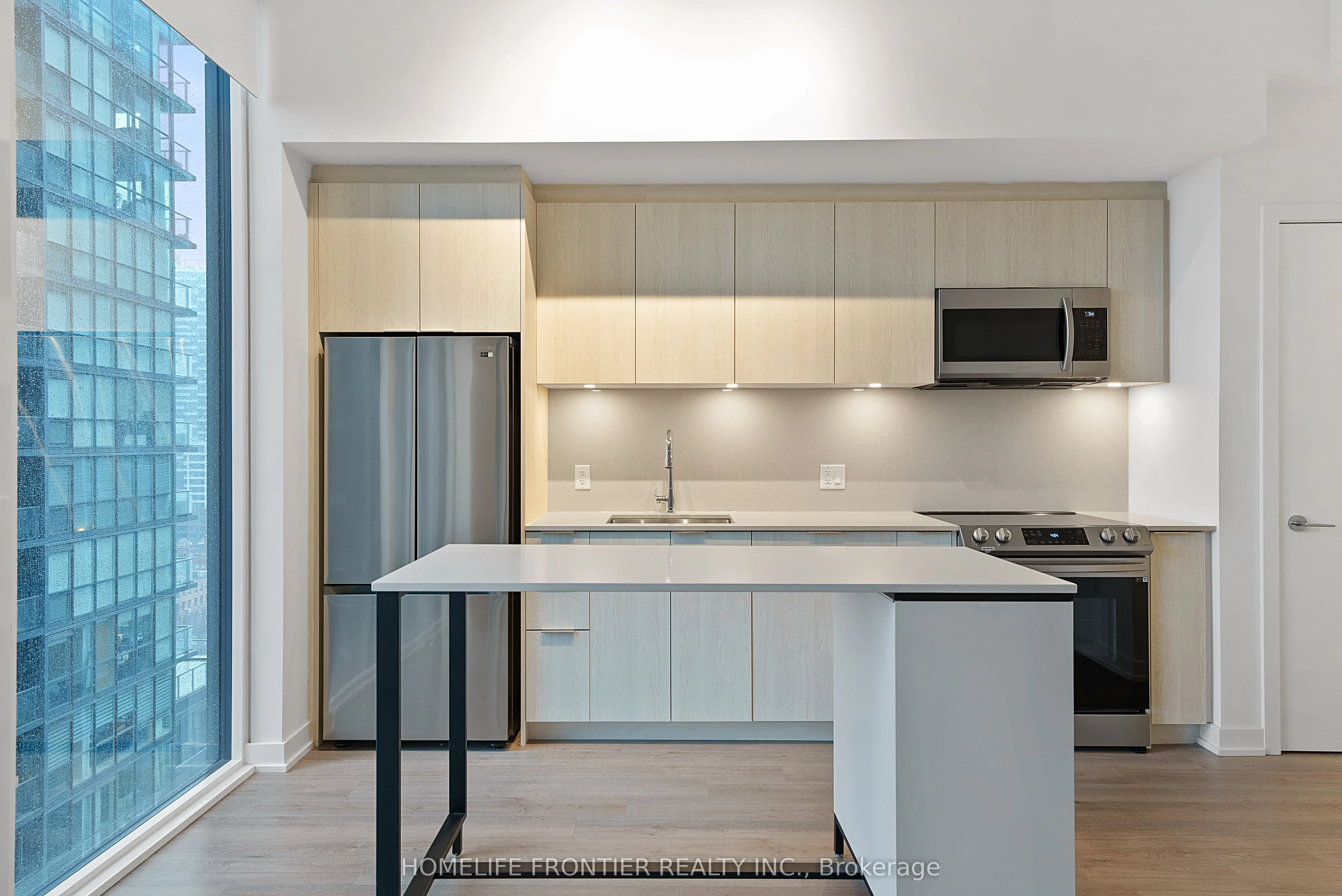 357 King Street W, #1608