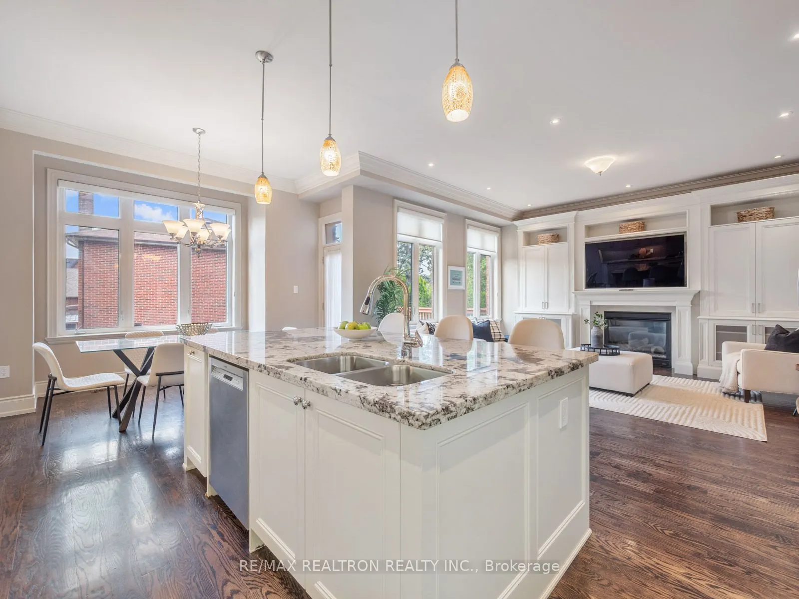 116 Faywood Boulevard