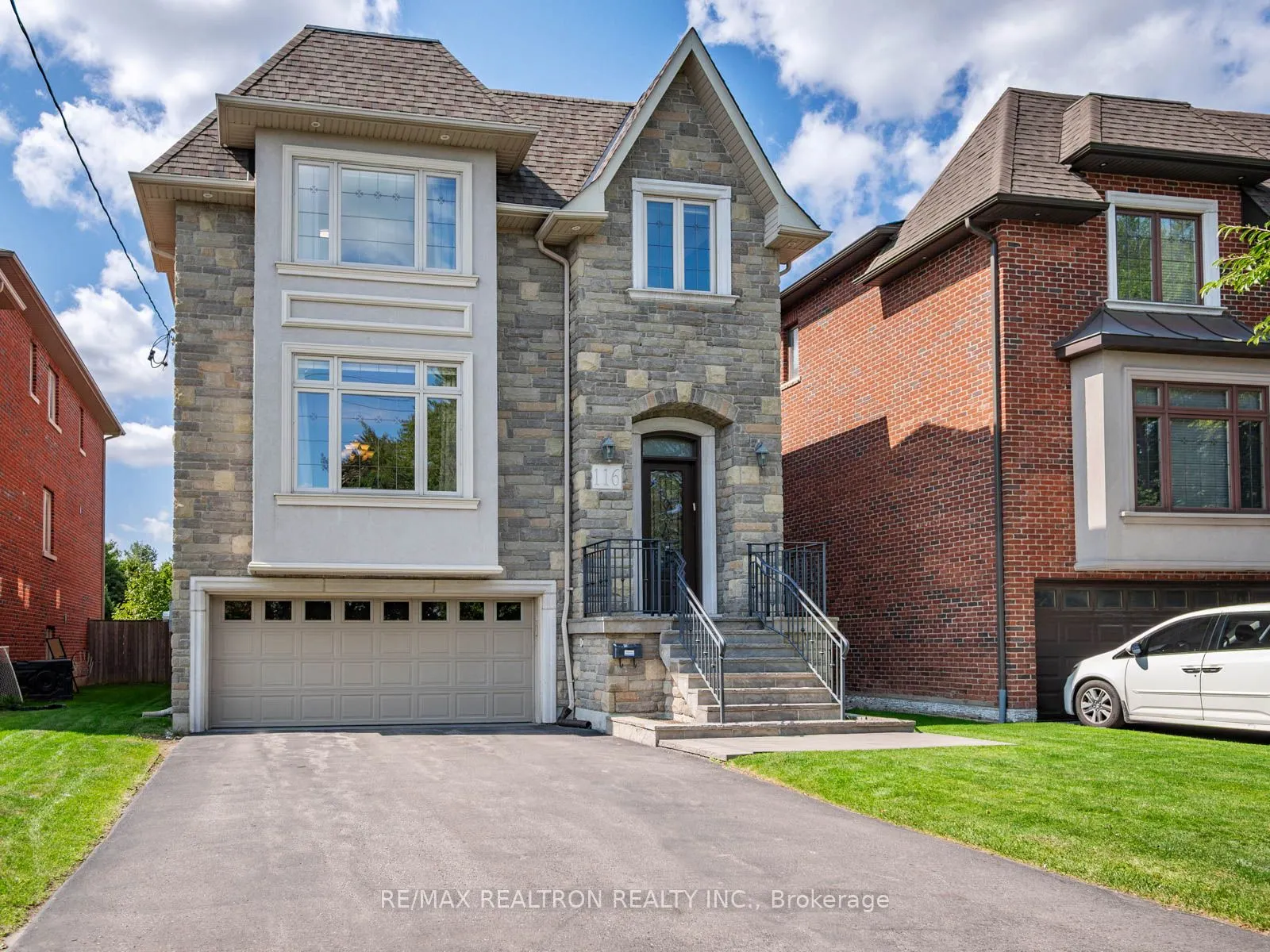 116 Faywood Boulevard