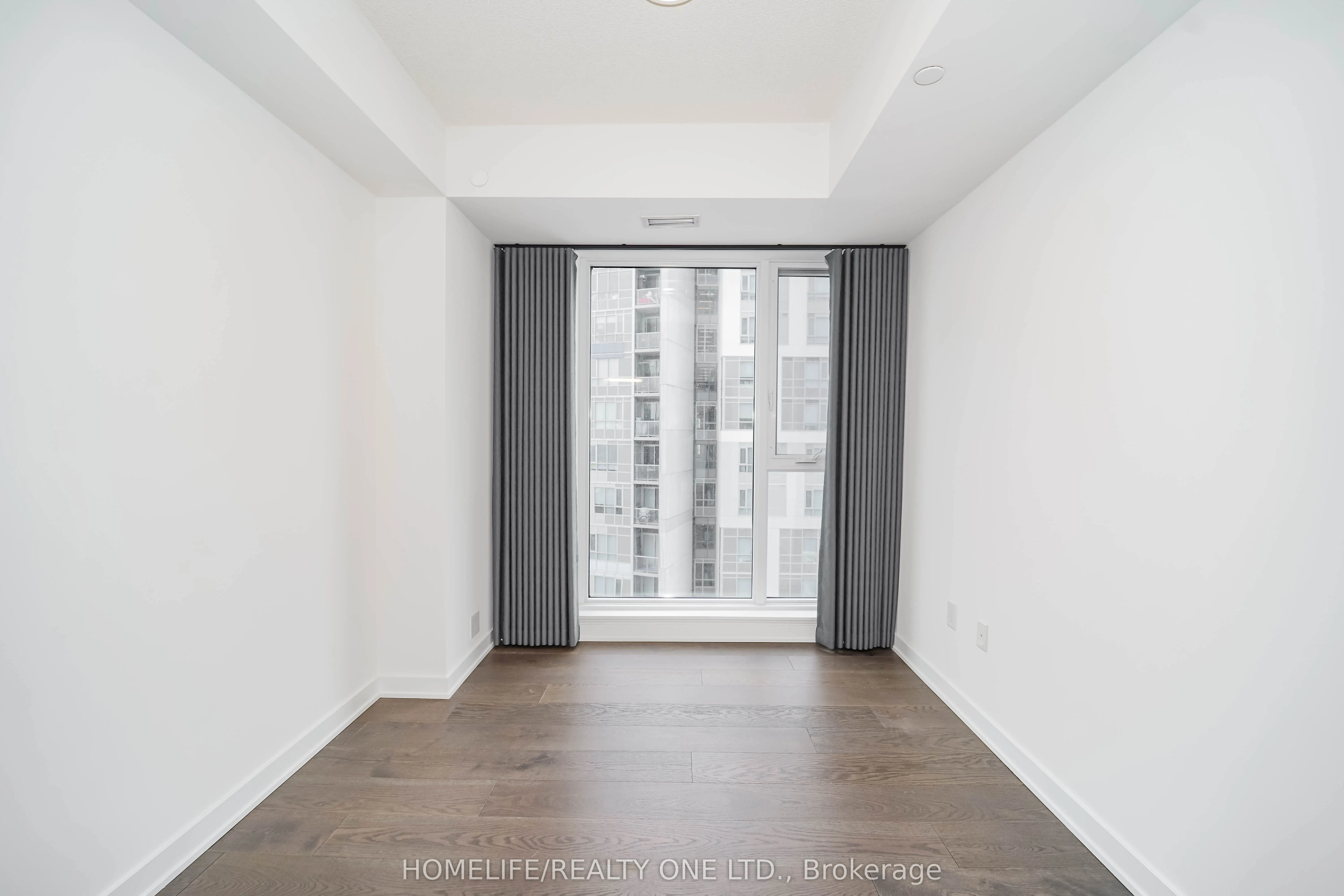 130 River Street, #2002