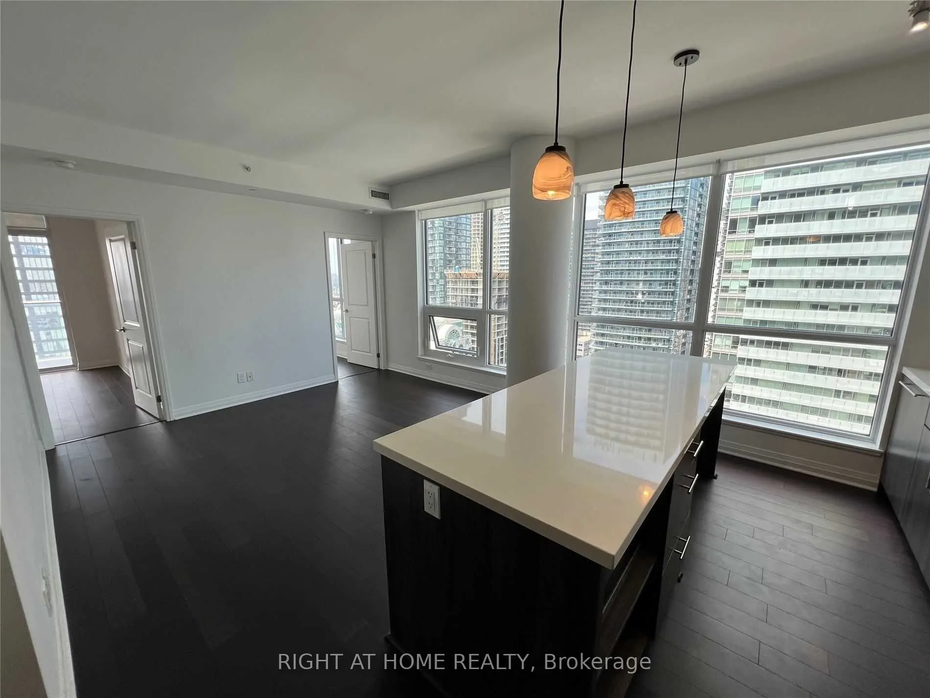 8 Mercer Street, #2711