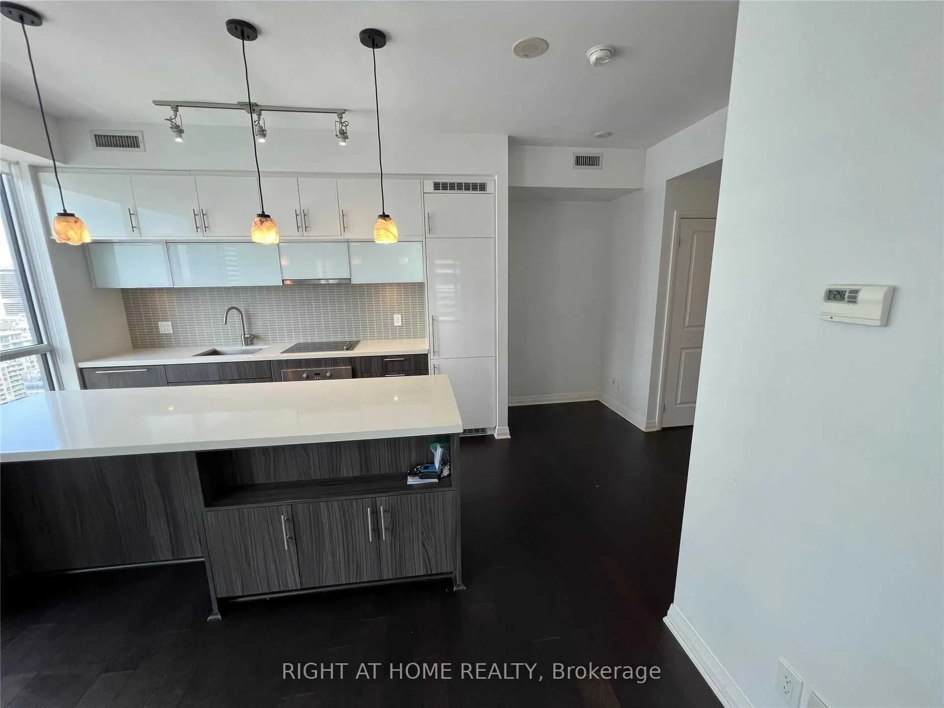 8 Mercer Street, #2711