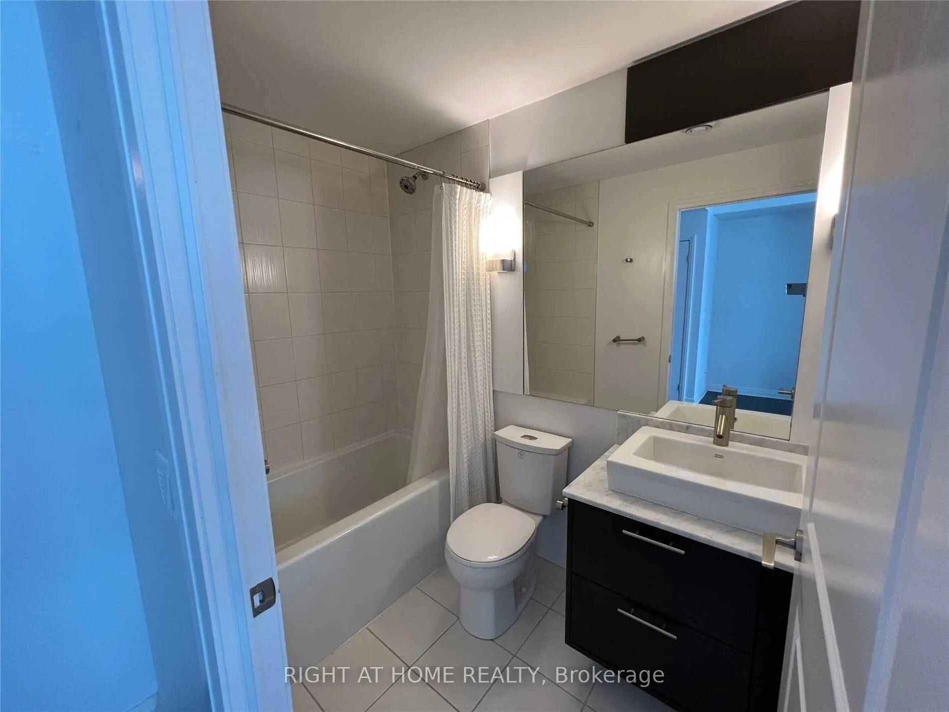 8 Mercer Street, #2711