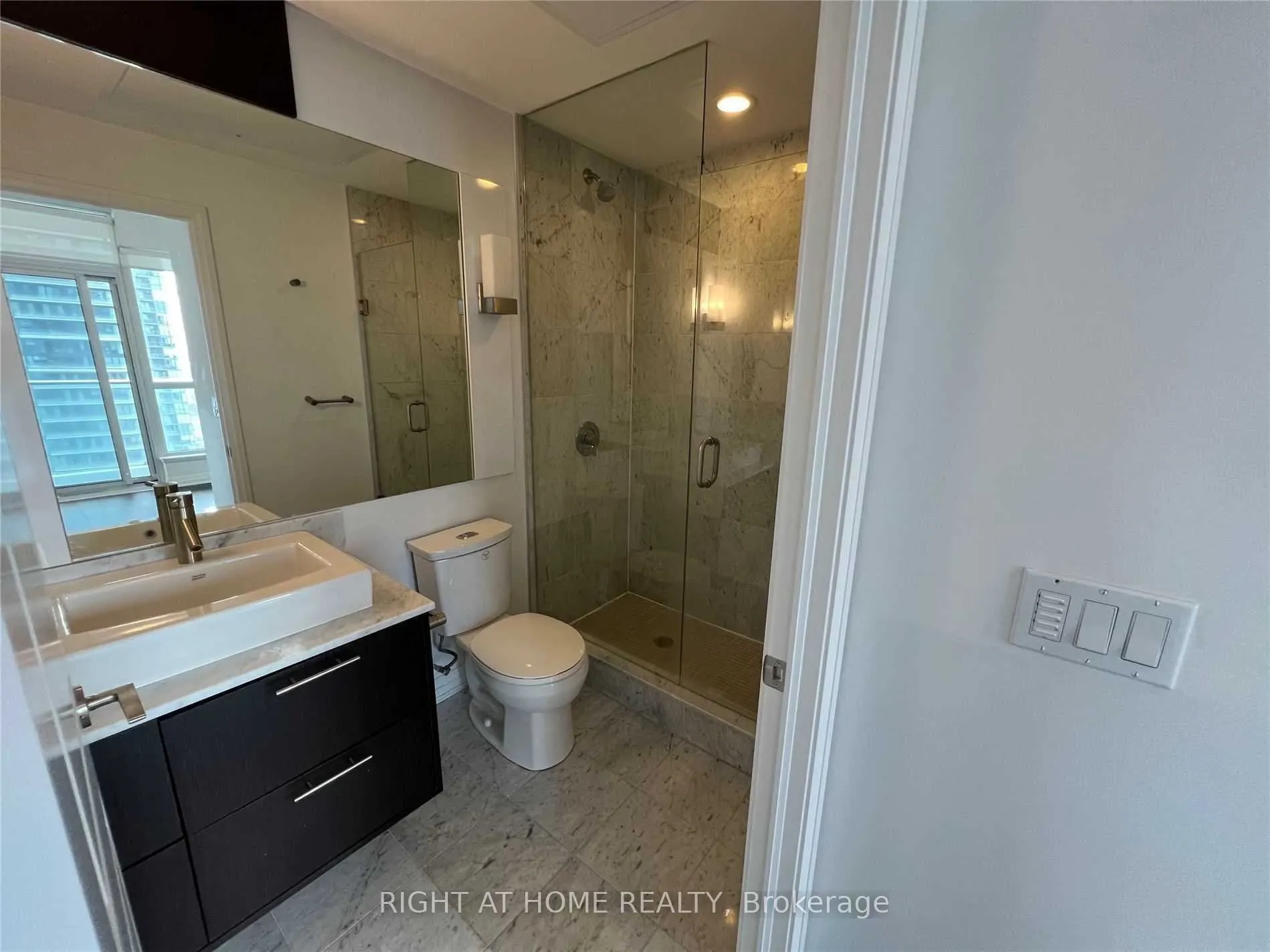 8 Mercer Street, #2711
