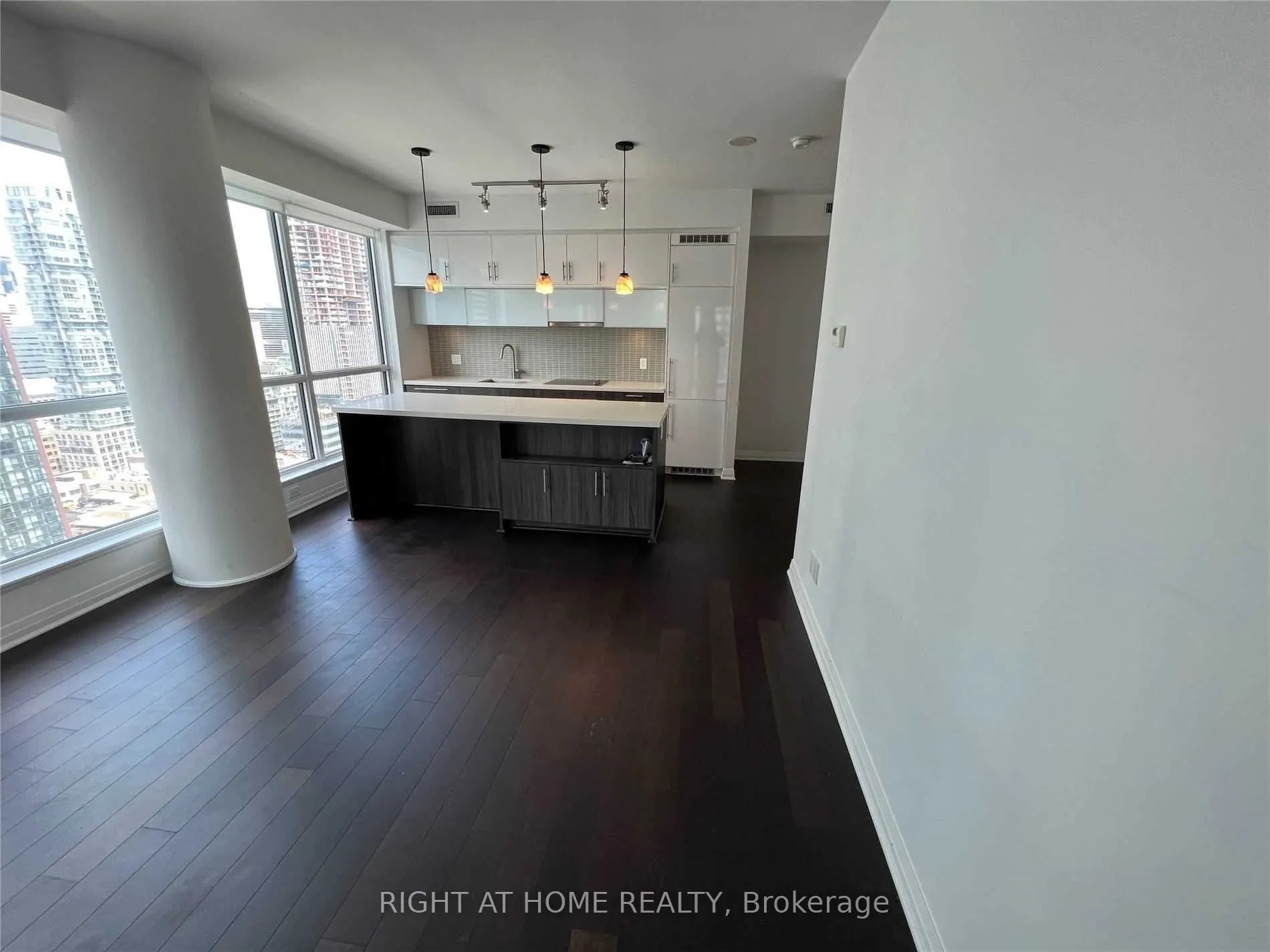 8 Mercer Street, #2711