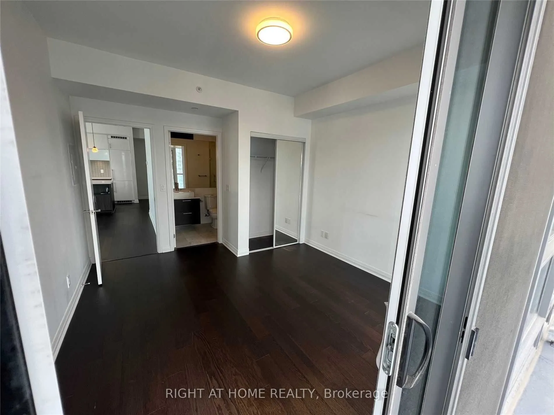 8 Mercer Street, #2711