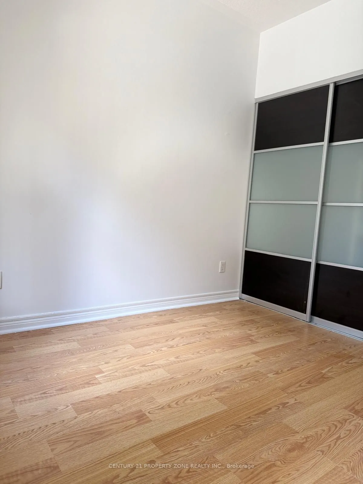 1496 Victoria Park Avenue, #238