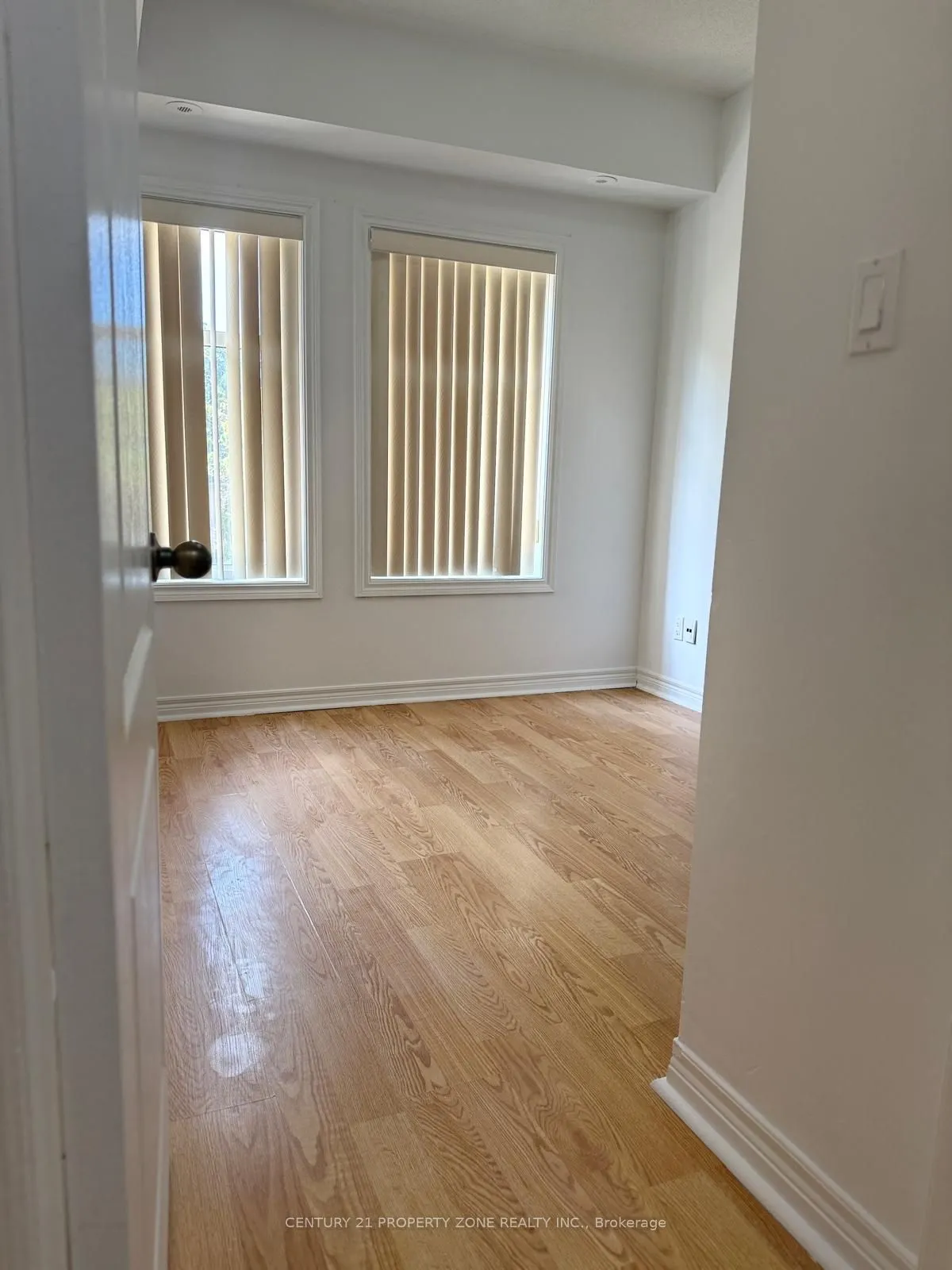 1496 Victoria Park Avenue, #238