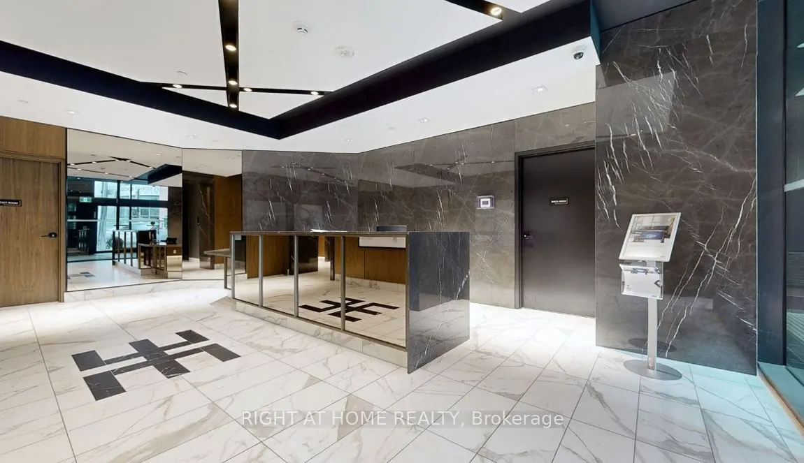 327 King Street, #4303
