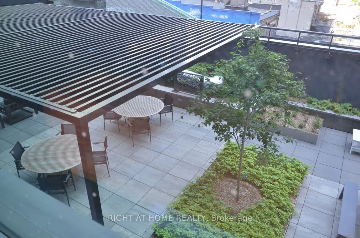 327 King Street, #4303