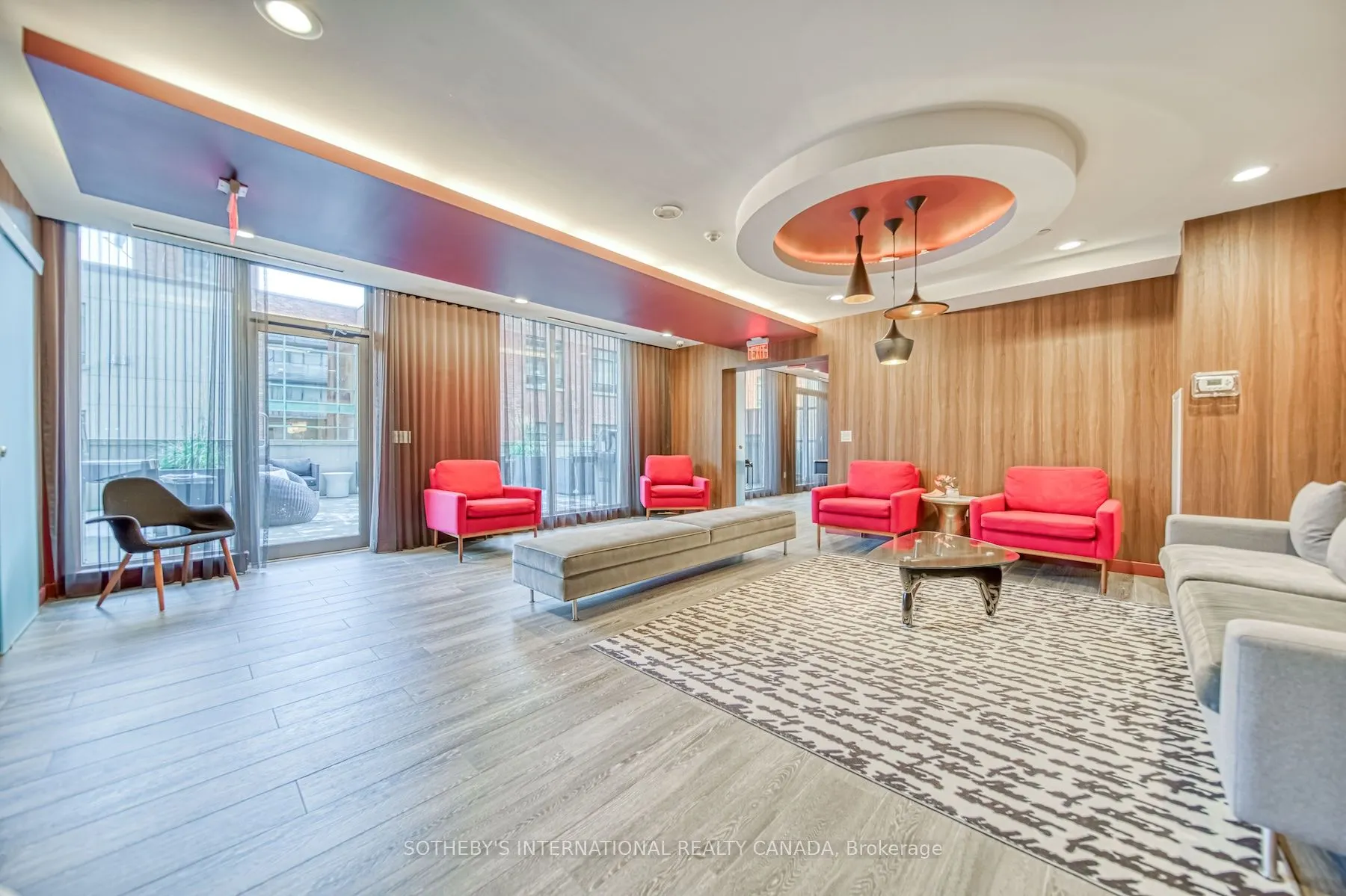 105 George Street, #706