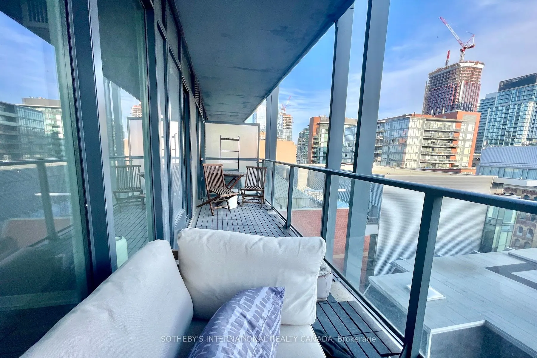 105 George Street, #706
