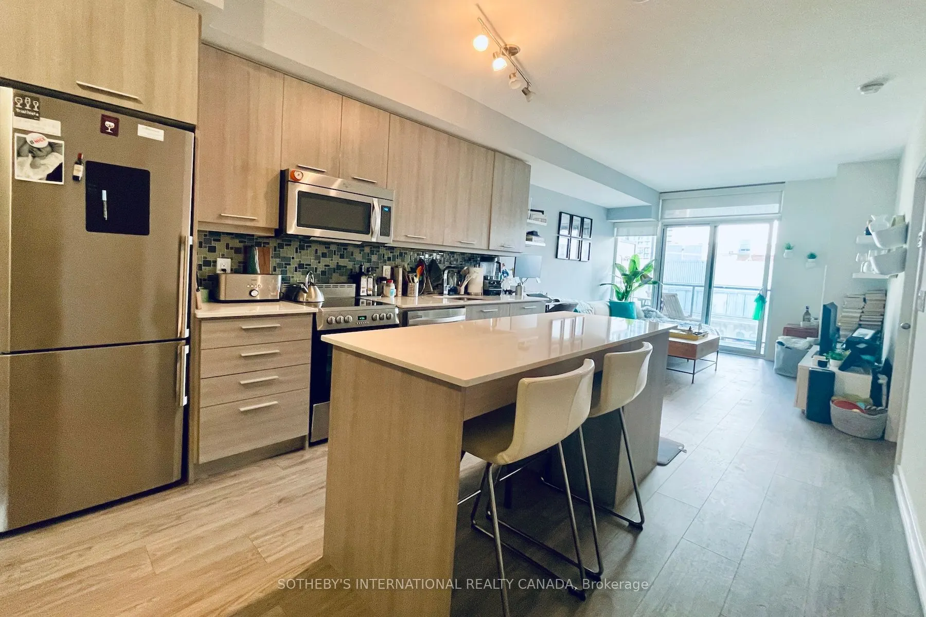 105 George Street, #706