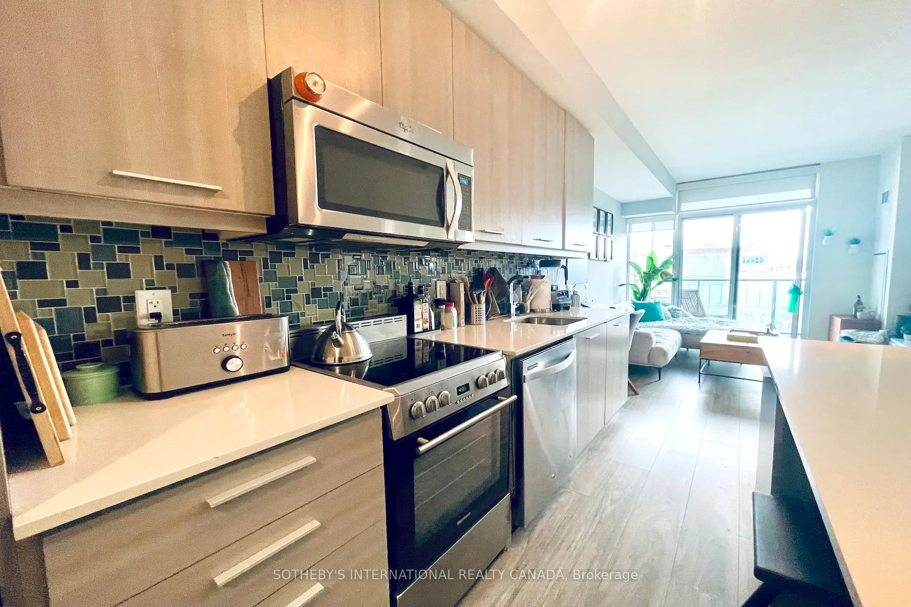 105 George Street, #706