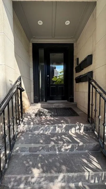 216 Heath Street, #4