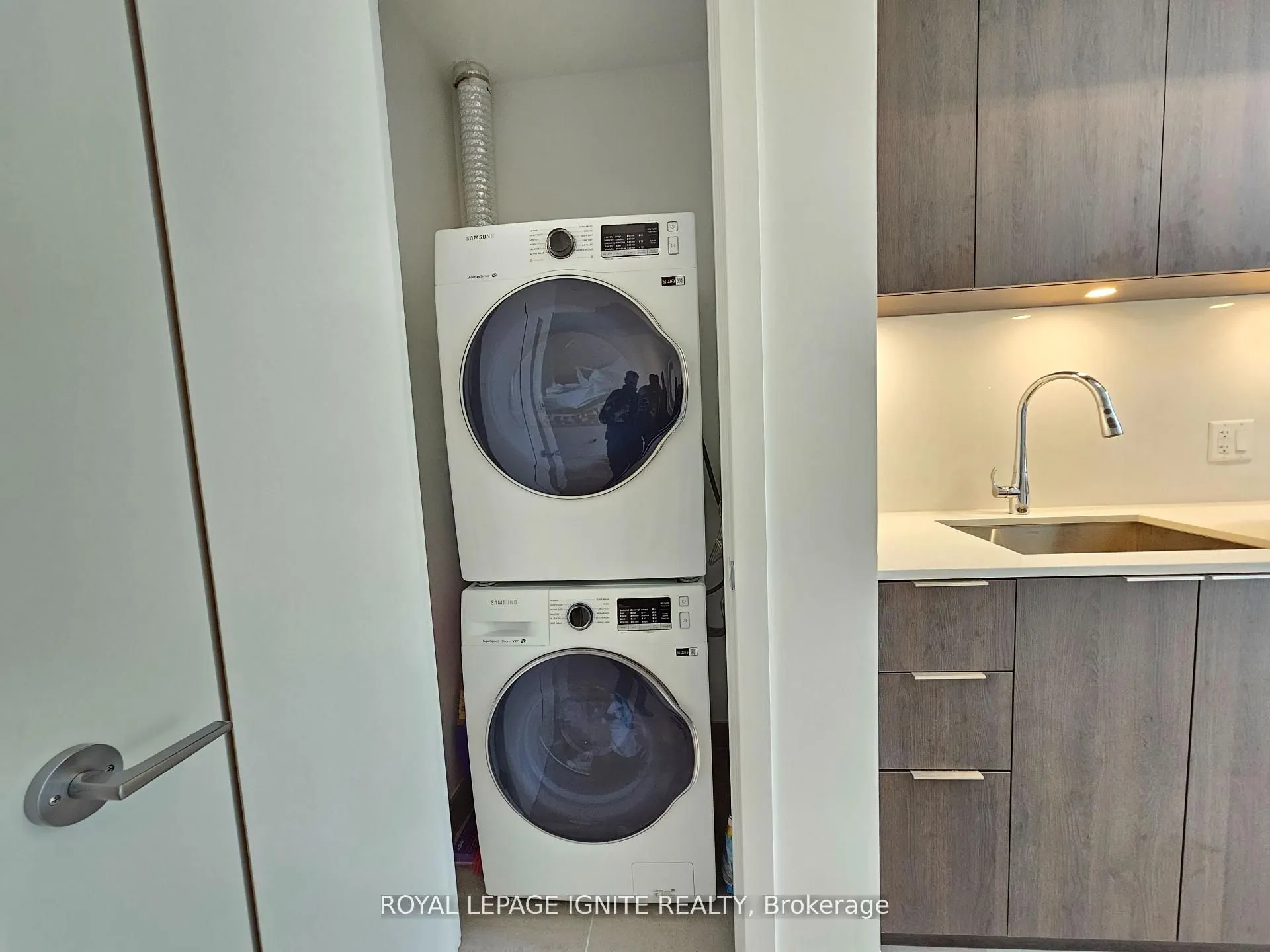 357 King Street W, #504