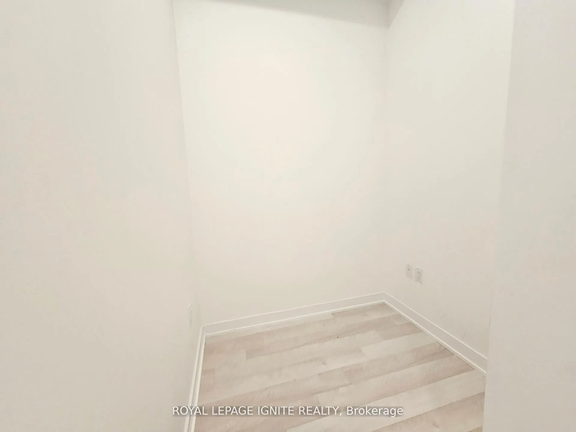 357 King Street W, #504