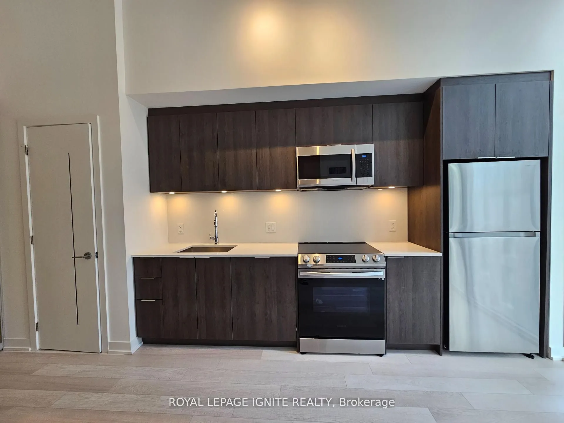 357 King Street W, #504