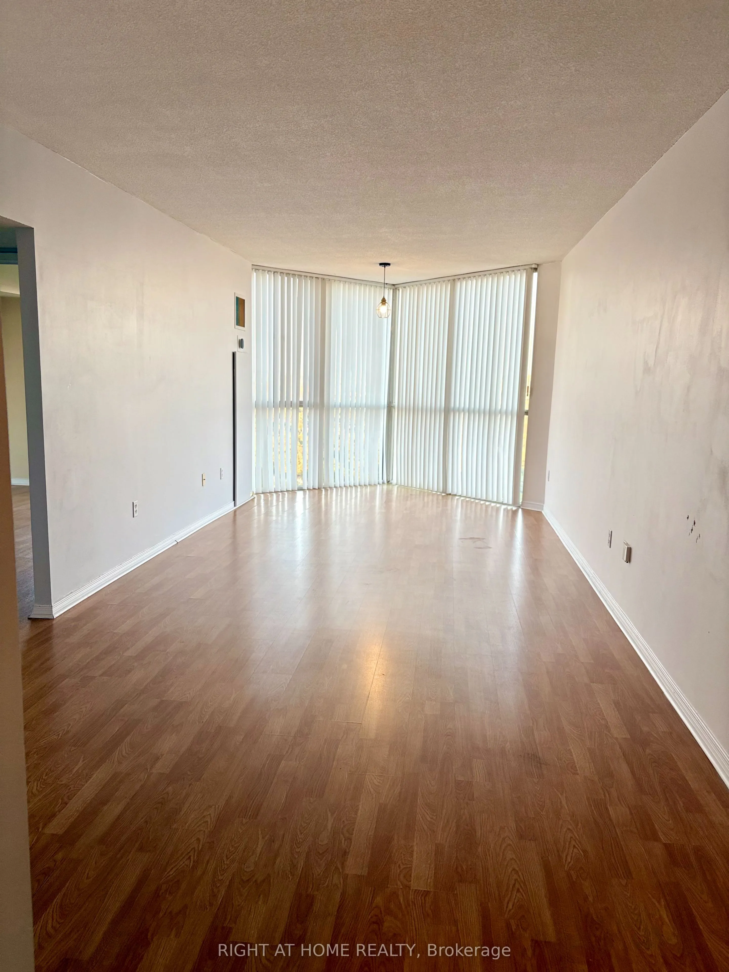 5 Concorde Place, #2910