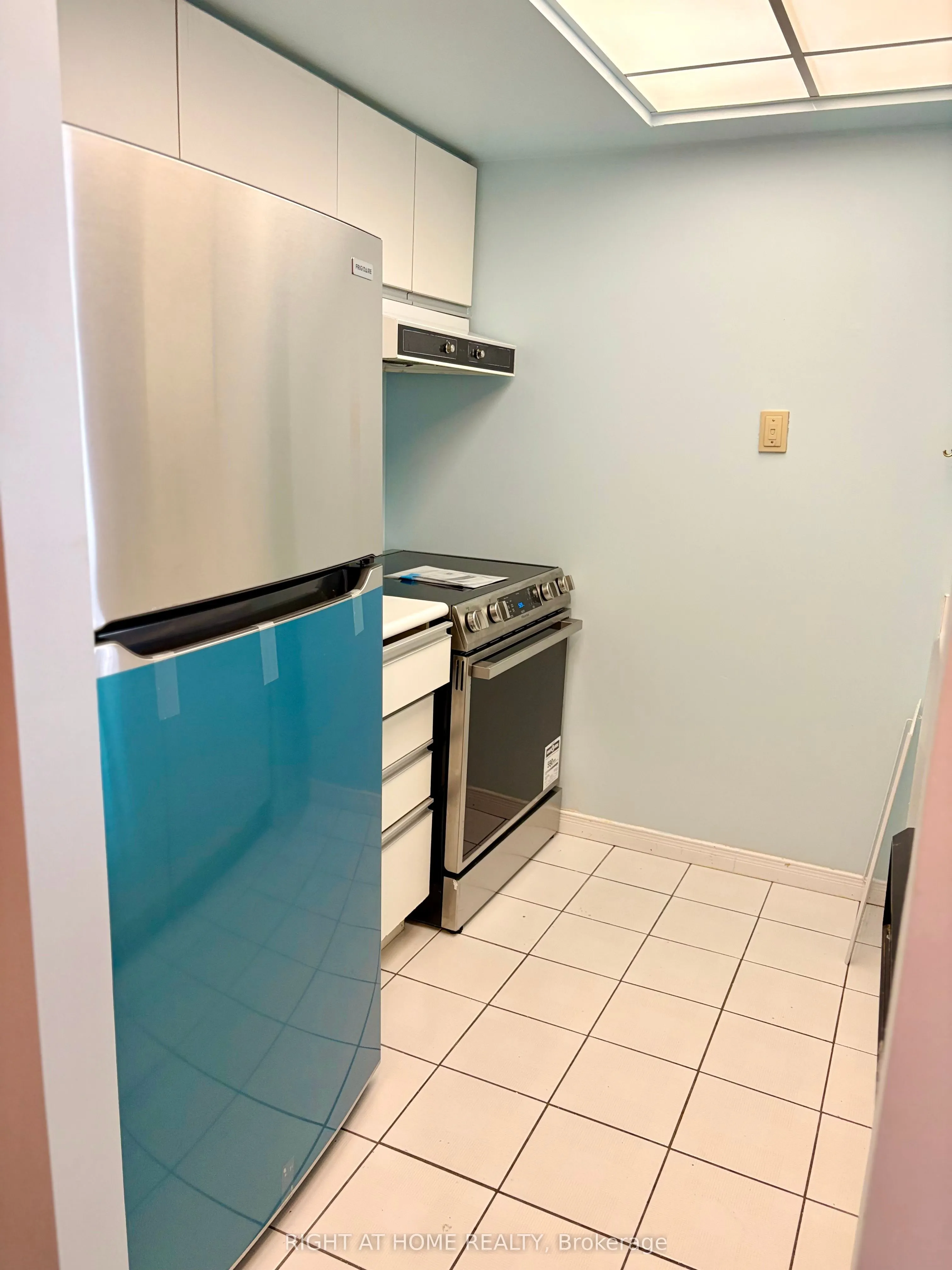 5 Concorde Place, #2910