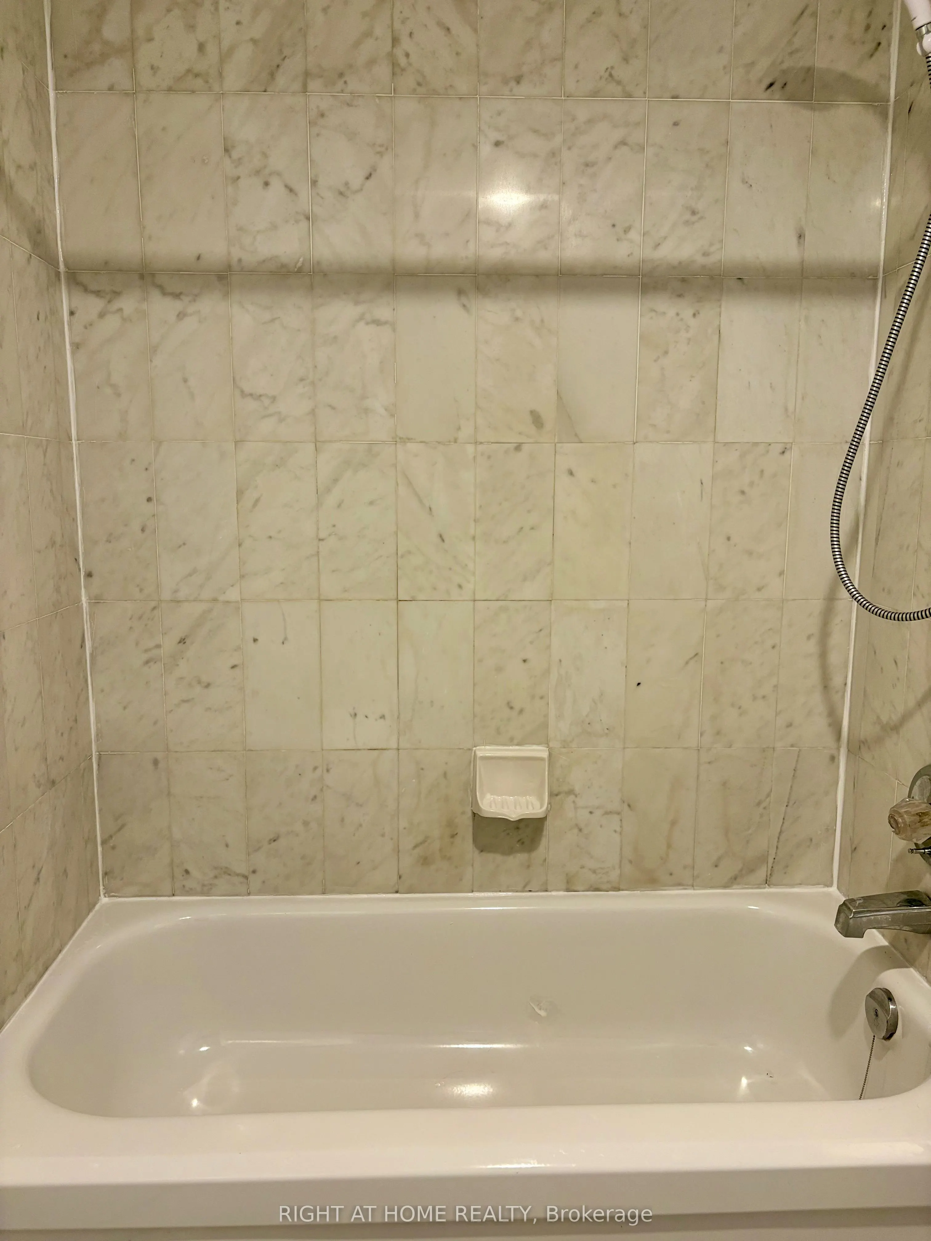 5 Concorde Place, #2910
