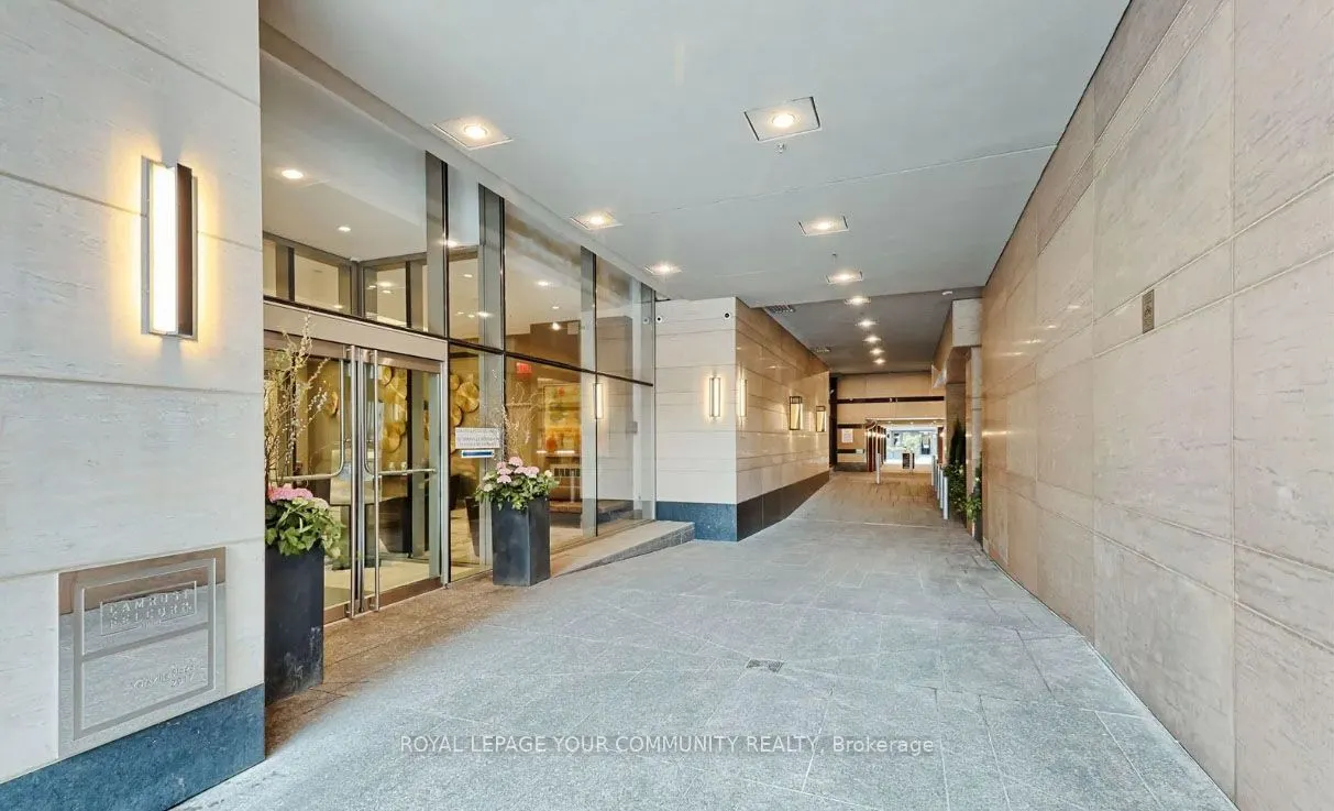 155 Yorkville Avenue, #719