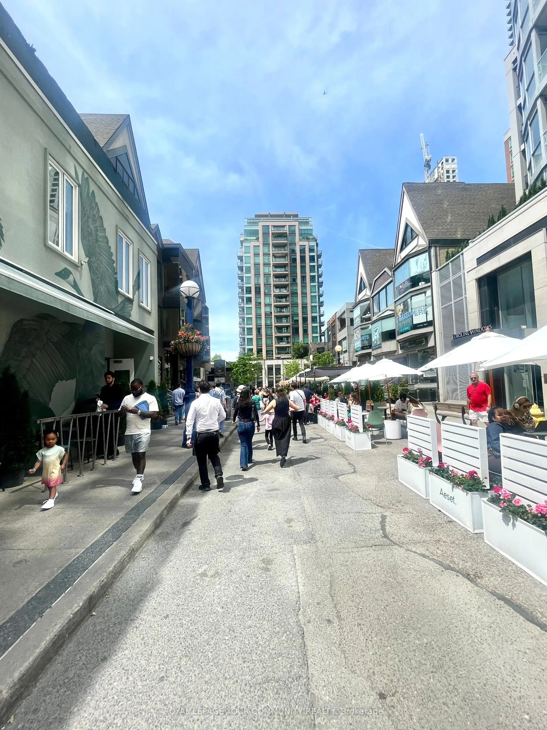 155 Yorkville Avenue, #719