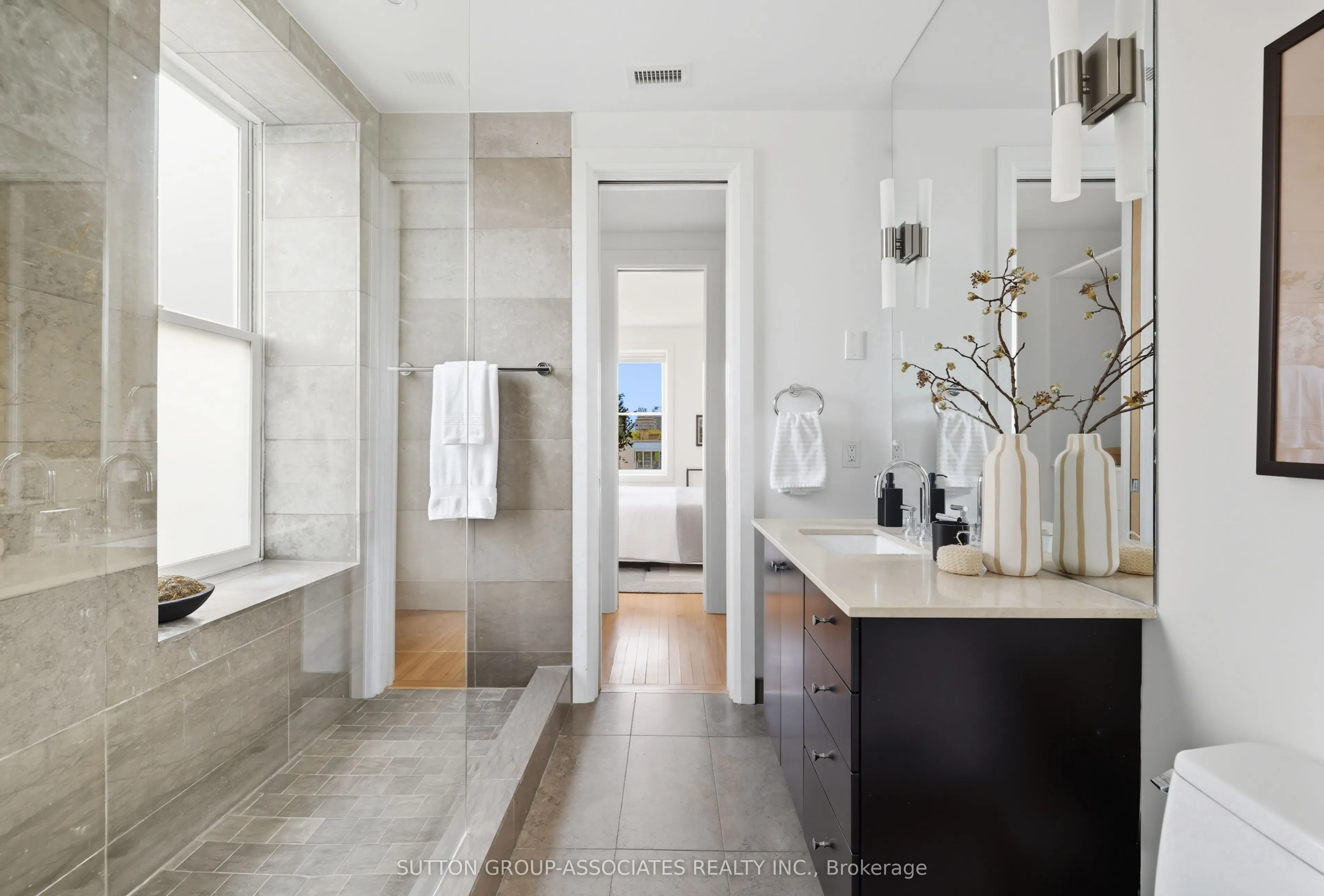 385 Brunswick Avenue, #408