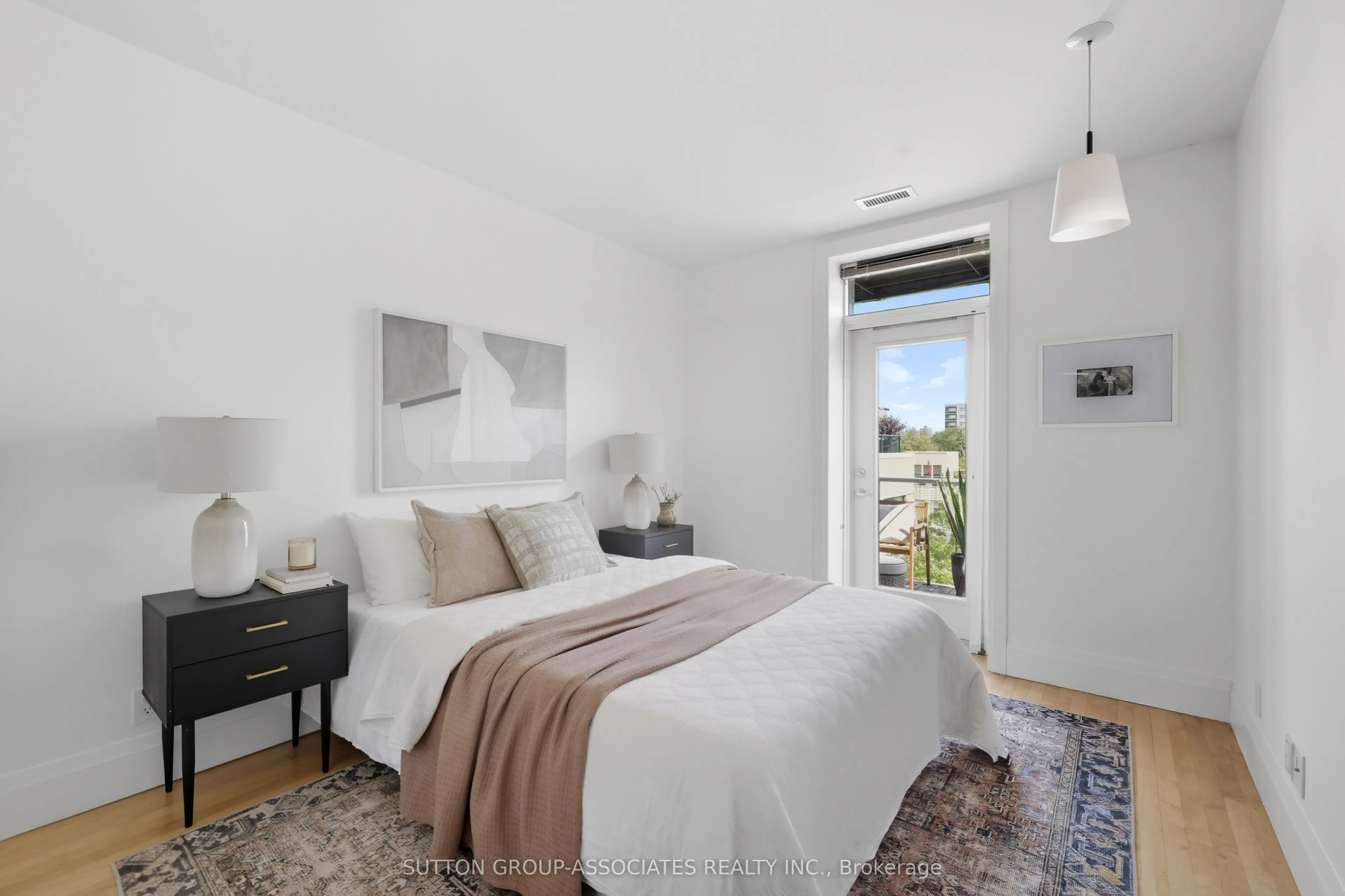 385 Brunswick Avenue, #408