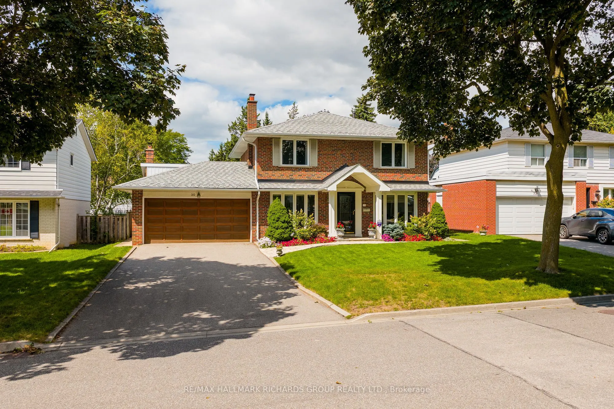 30 Skyview Crescent