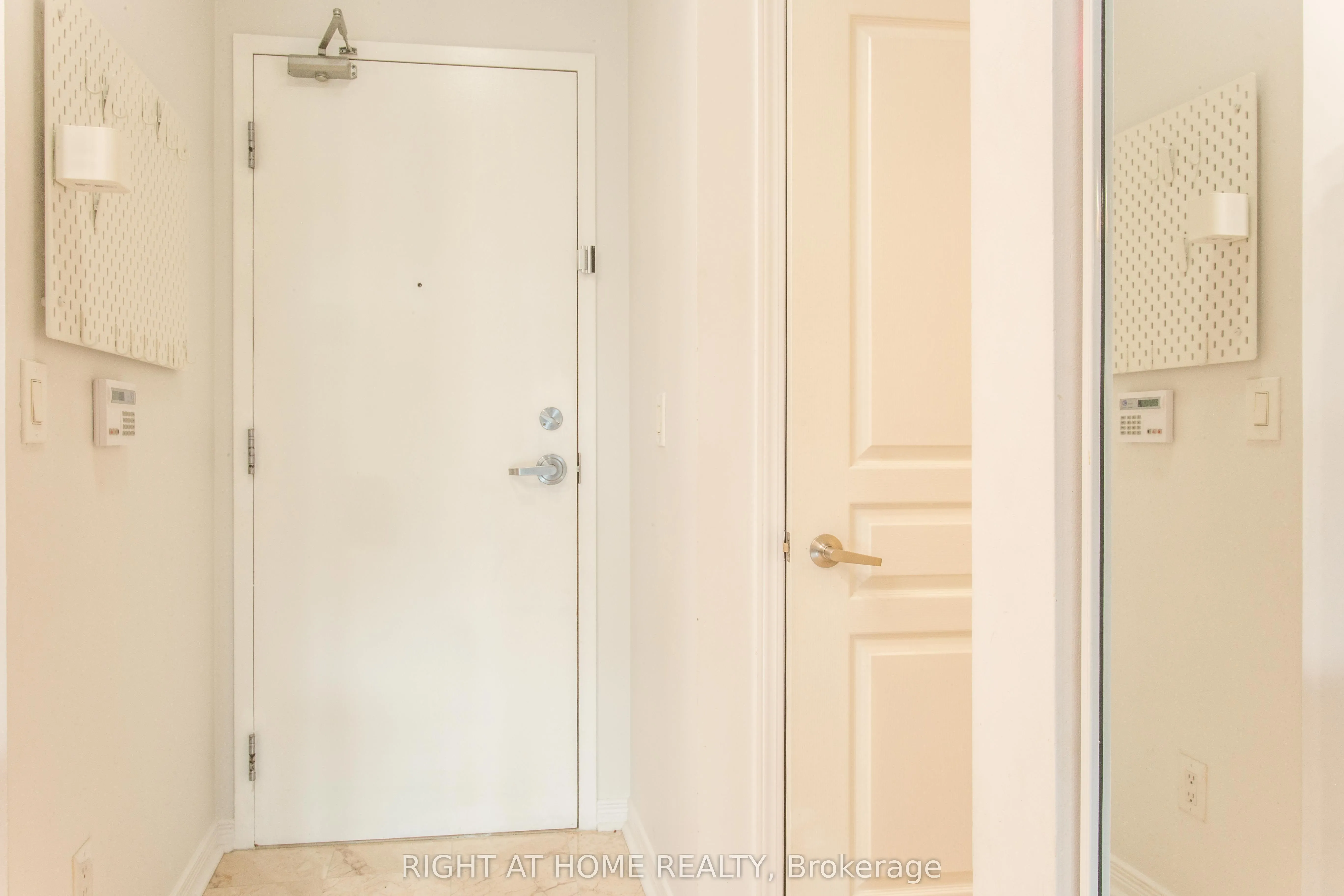 503 Beecroft Road, #106