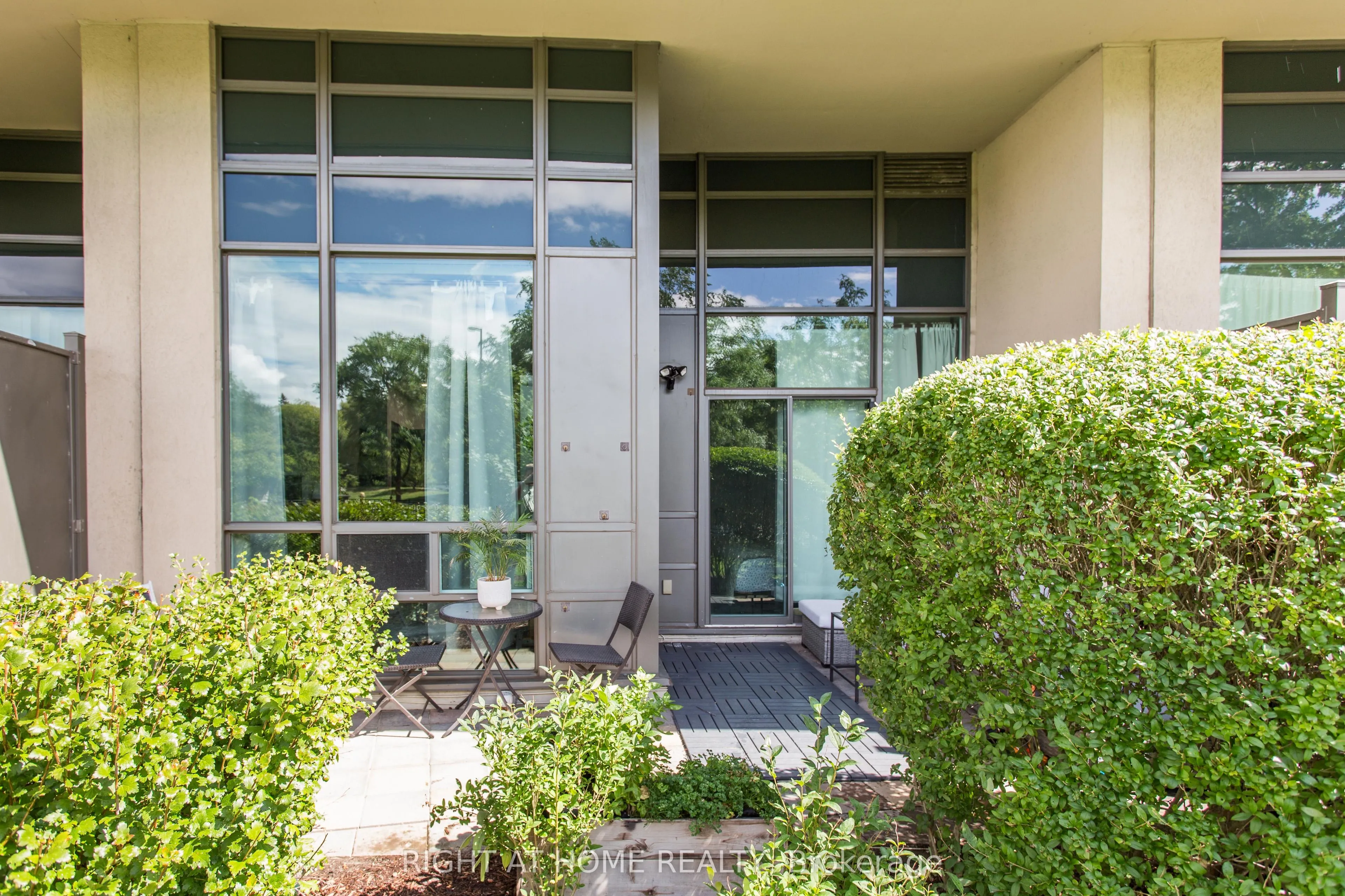 503 Beecroft Road, #106