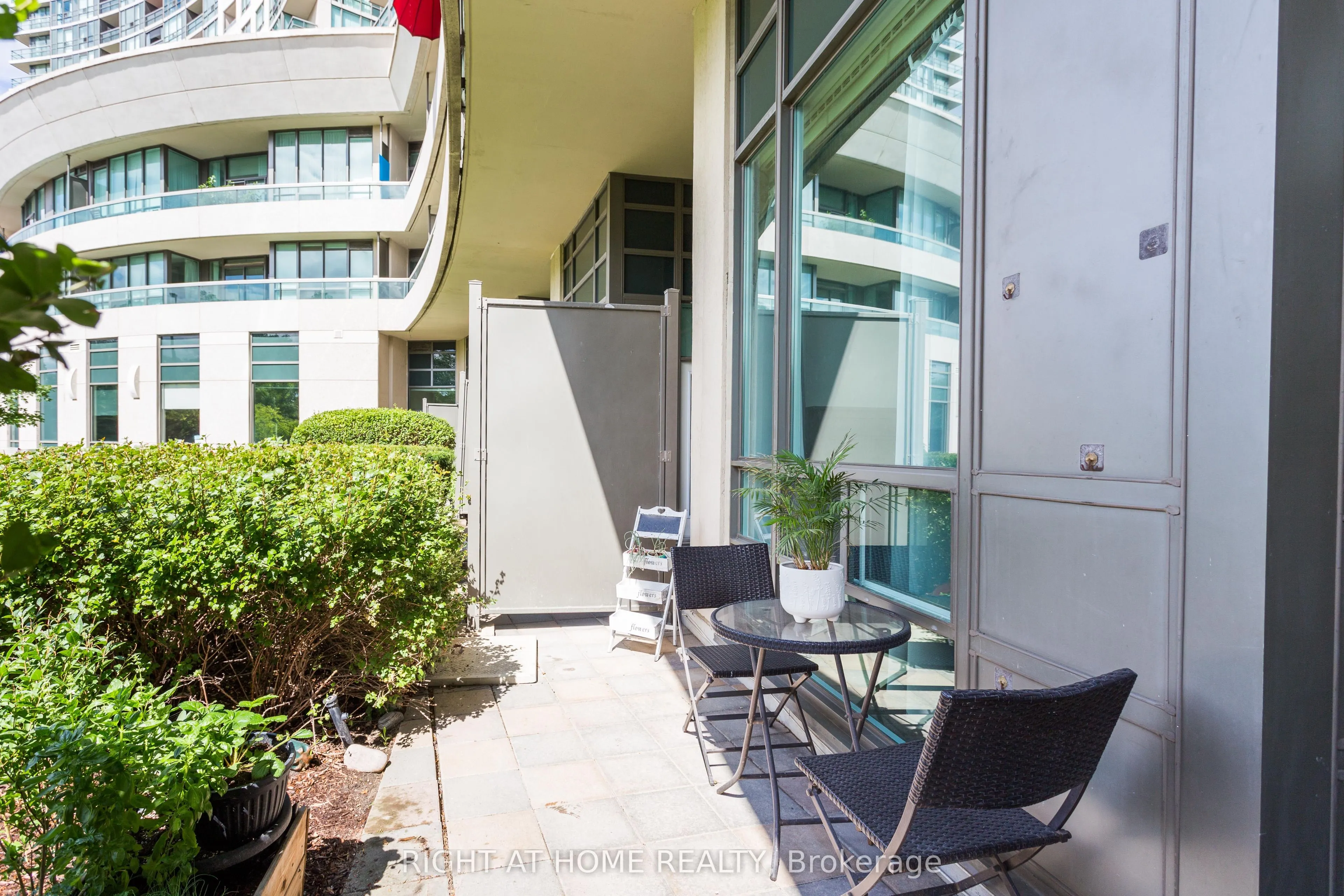 503 Beecroft Road, #106