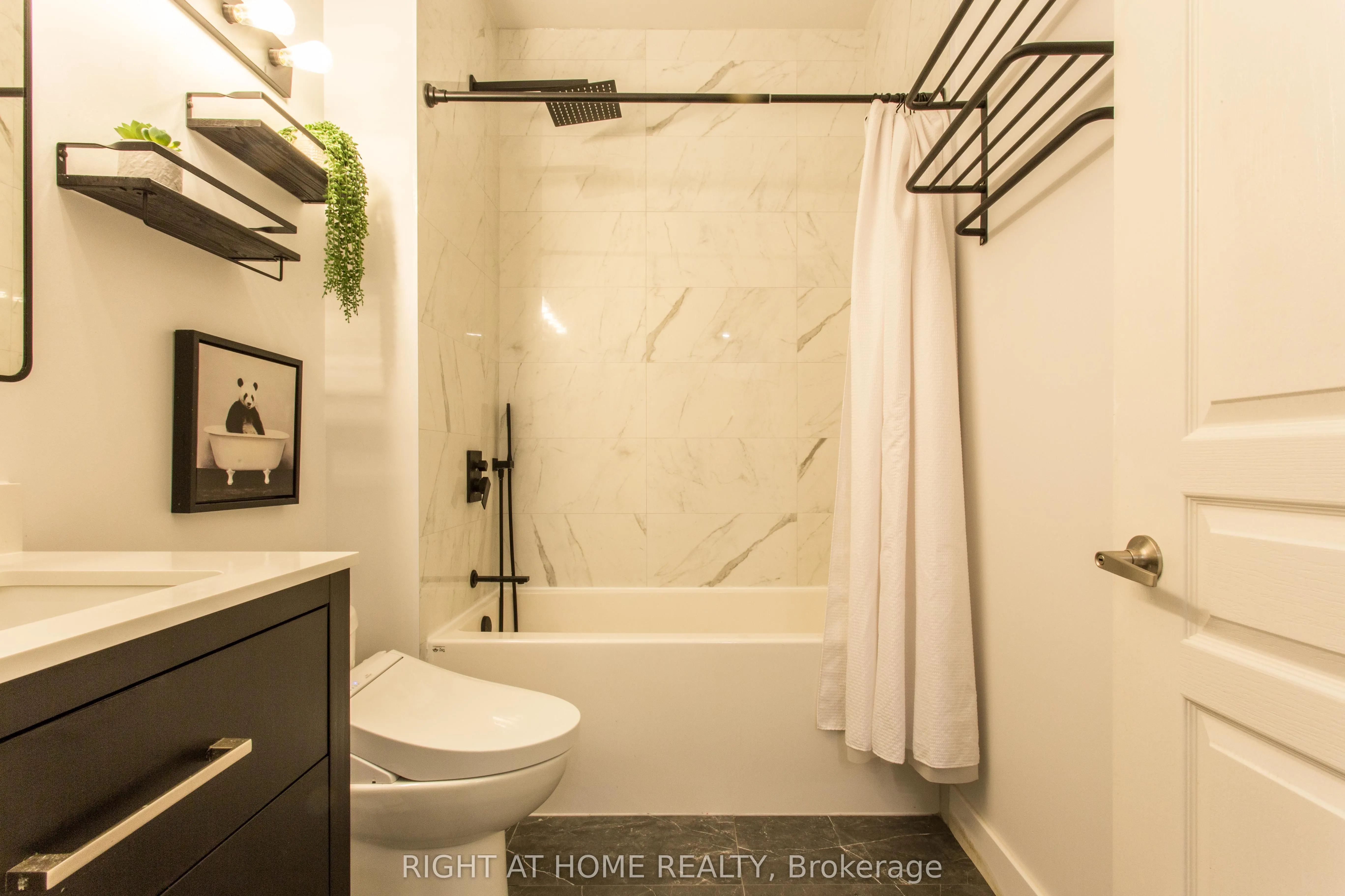 503 Beecroft Road, #106